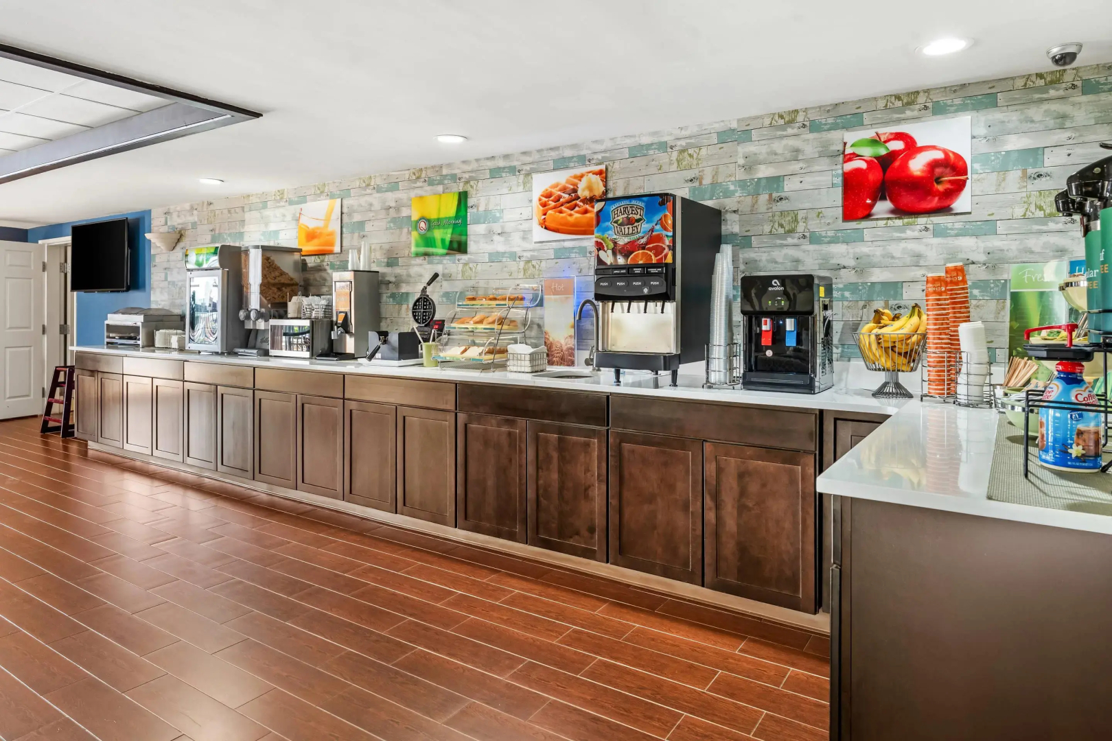 Quality Inn & Suites near Robins Air Force Base