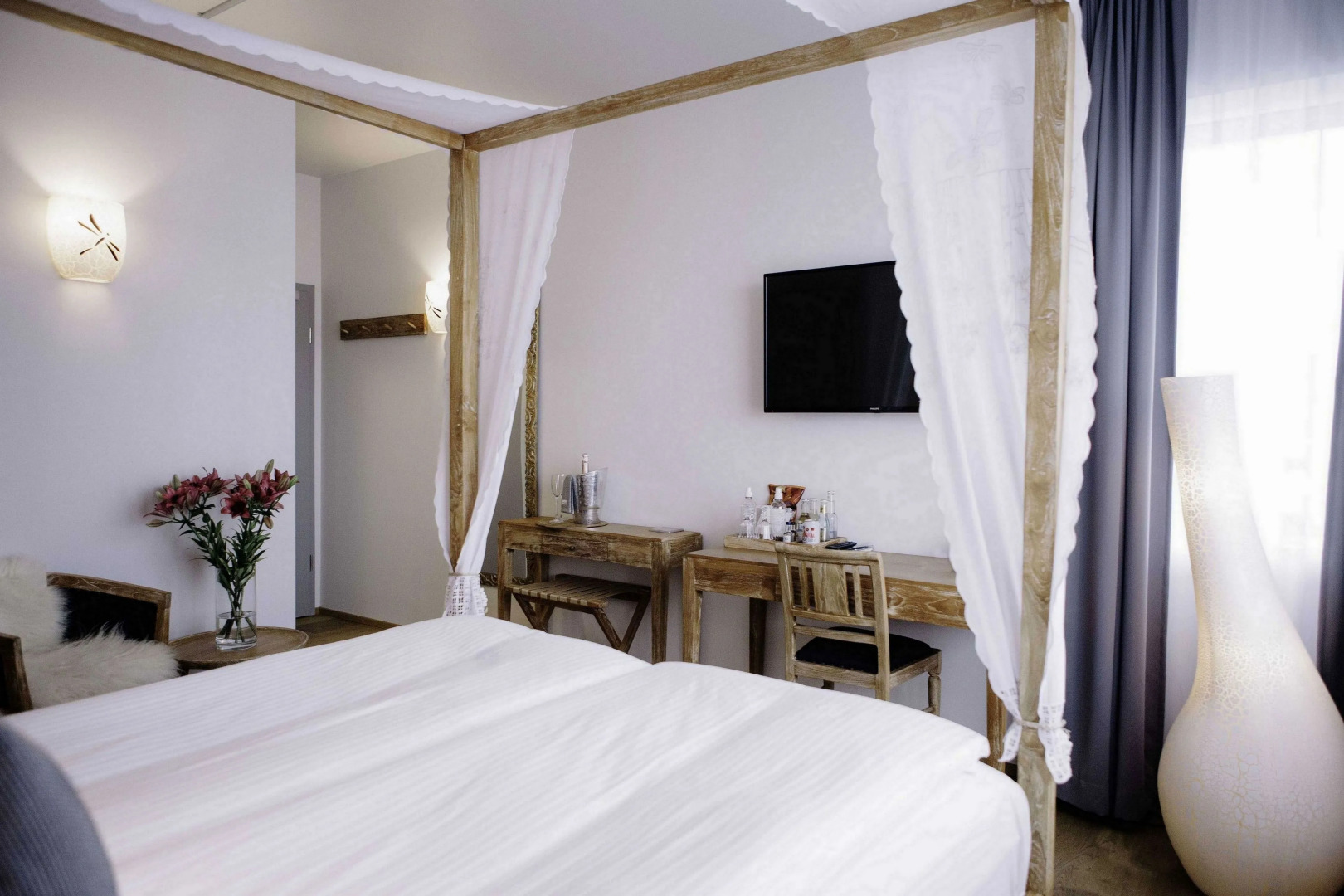 Eyja Guldsmeden Hotel