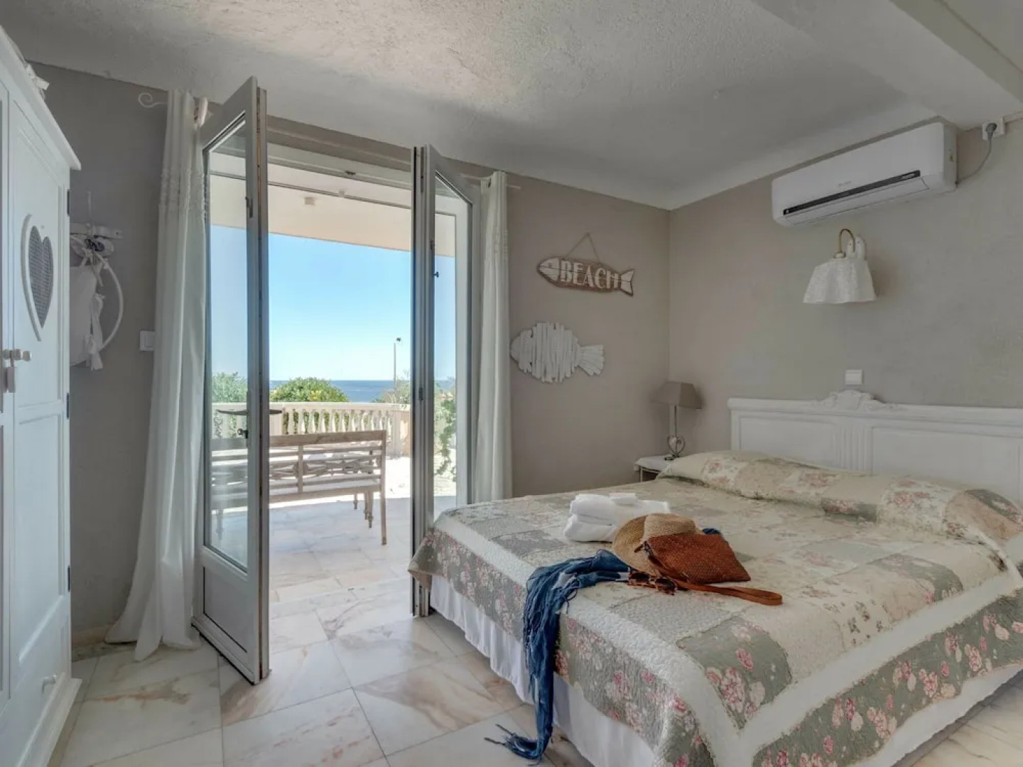 Luxury Villa with Jacuzzi in Les Issambres