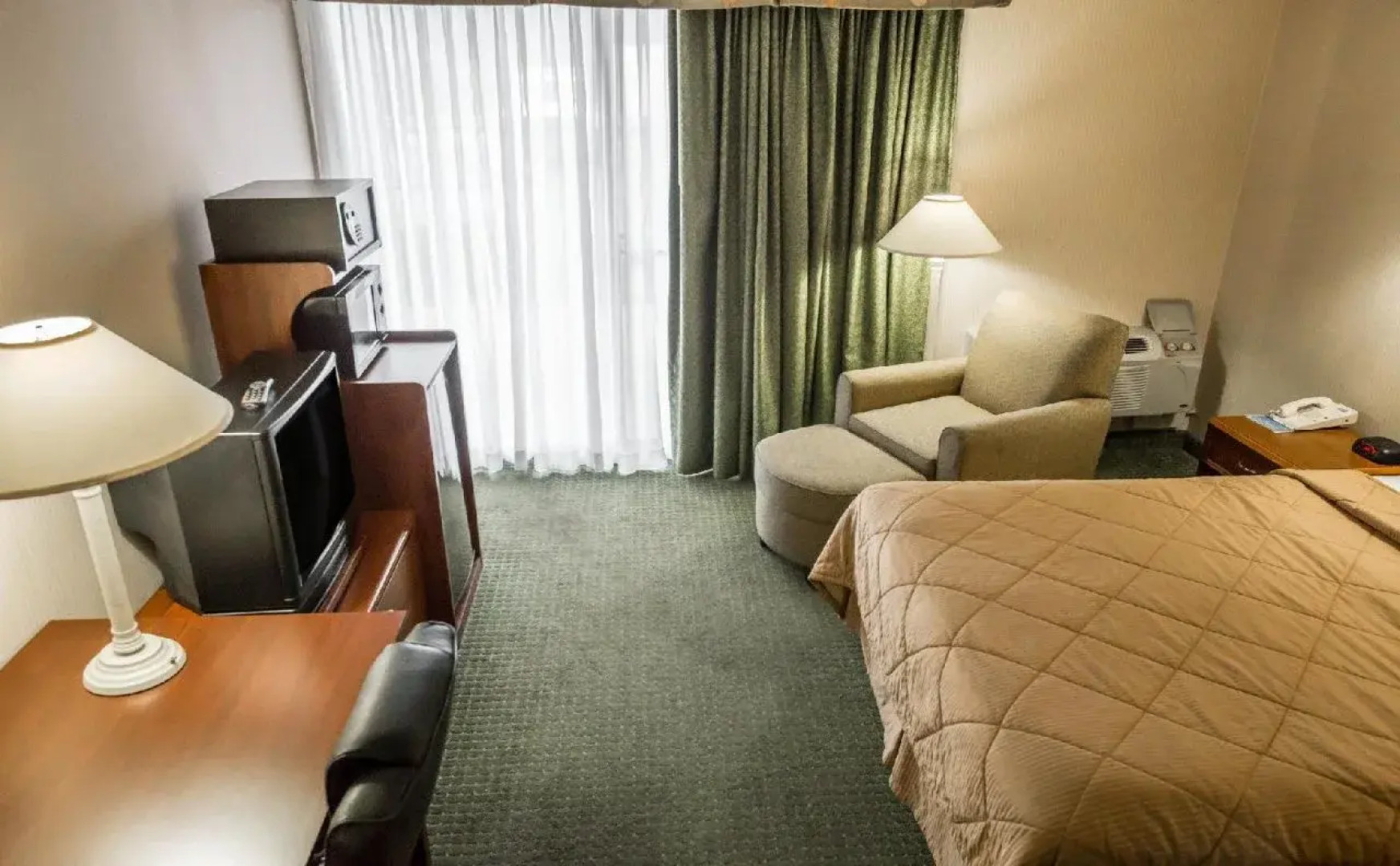 Days Inn by Wyndham Waukegan