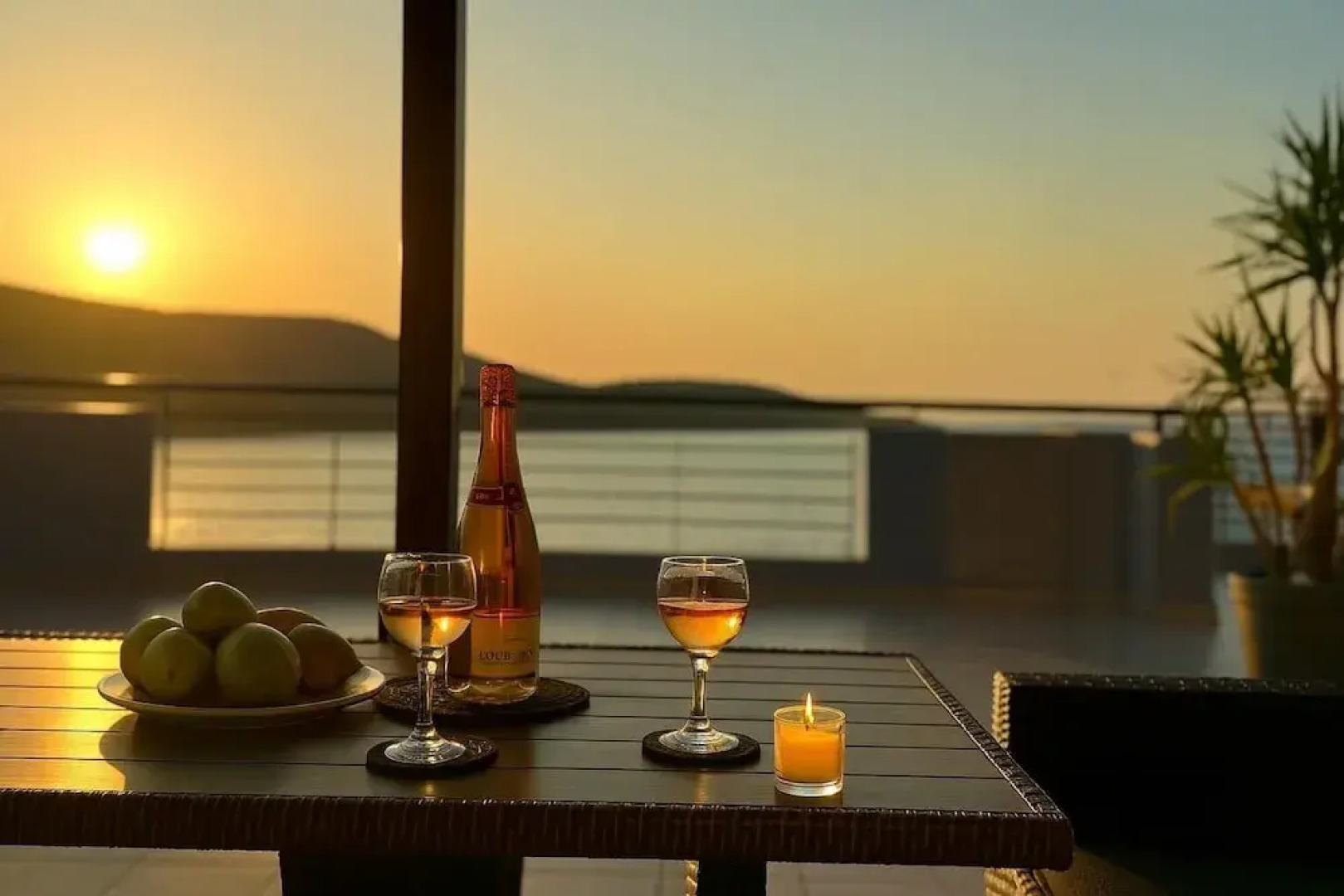 Panoramic Seaview Blue Nest - Stylish Getaway