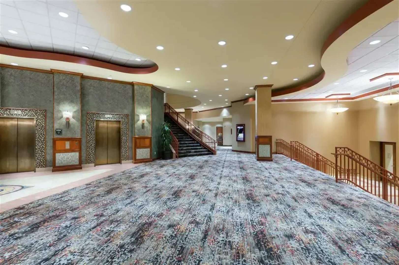 Embassy Suites by Hilton St. Louis Downtown