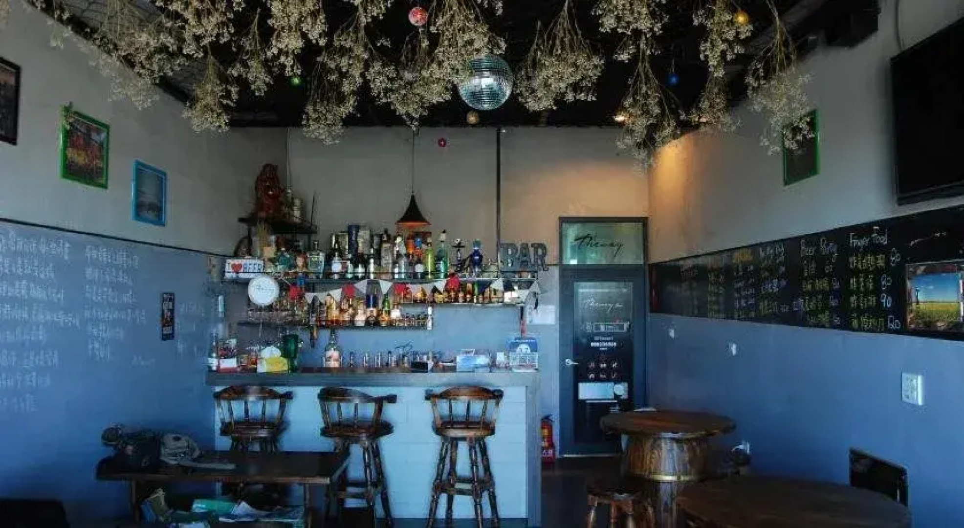 The Way Hostel & Bar