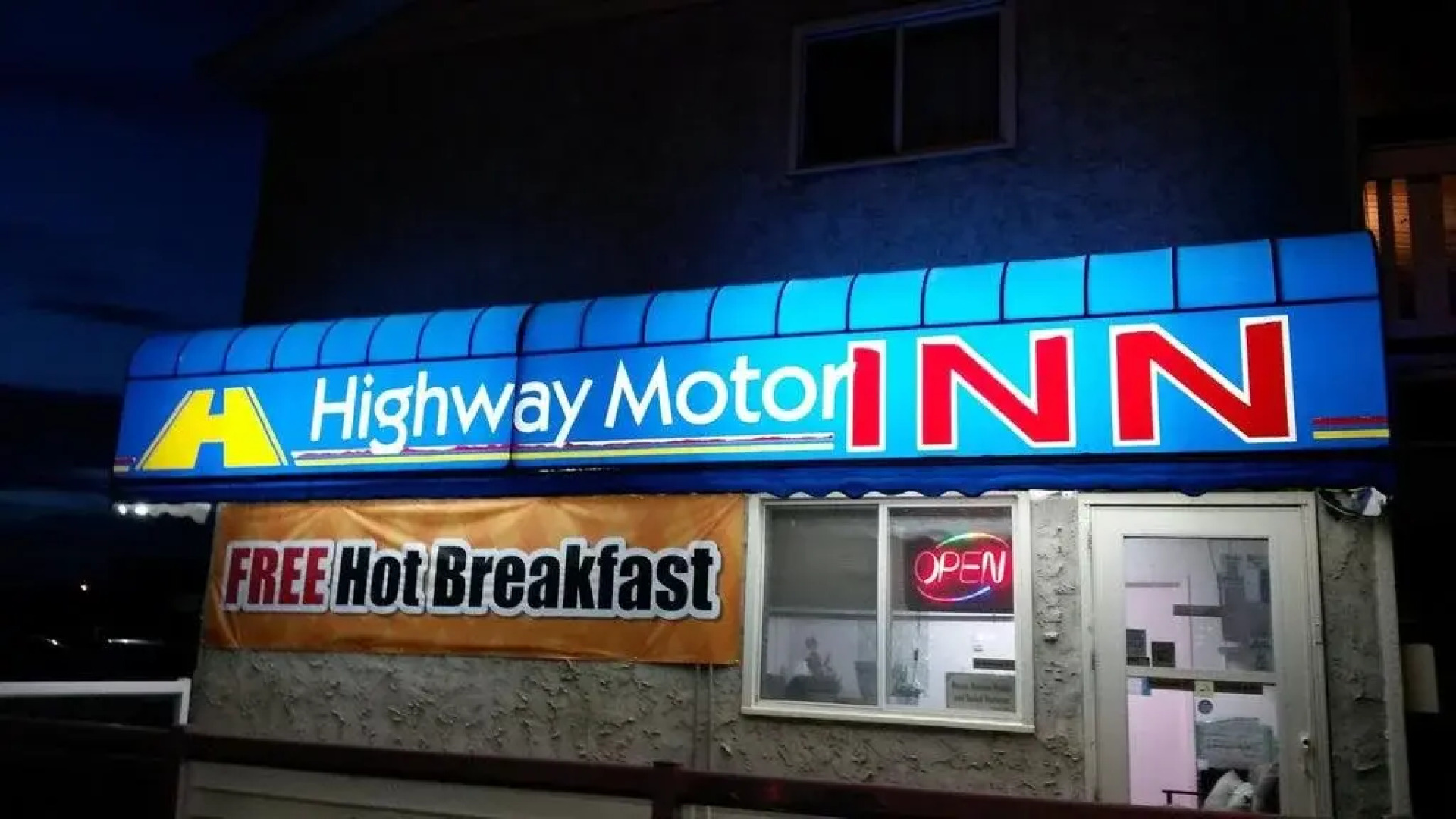 Highway Motor Inn