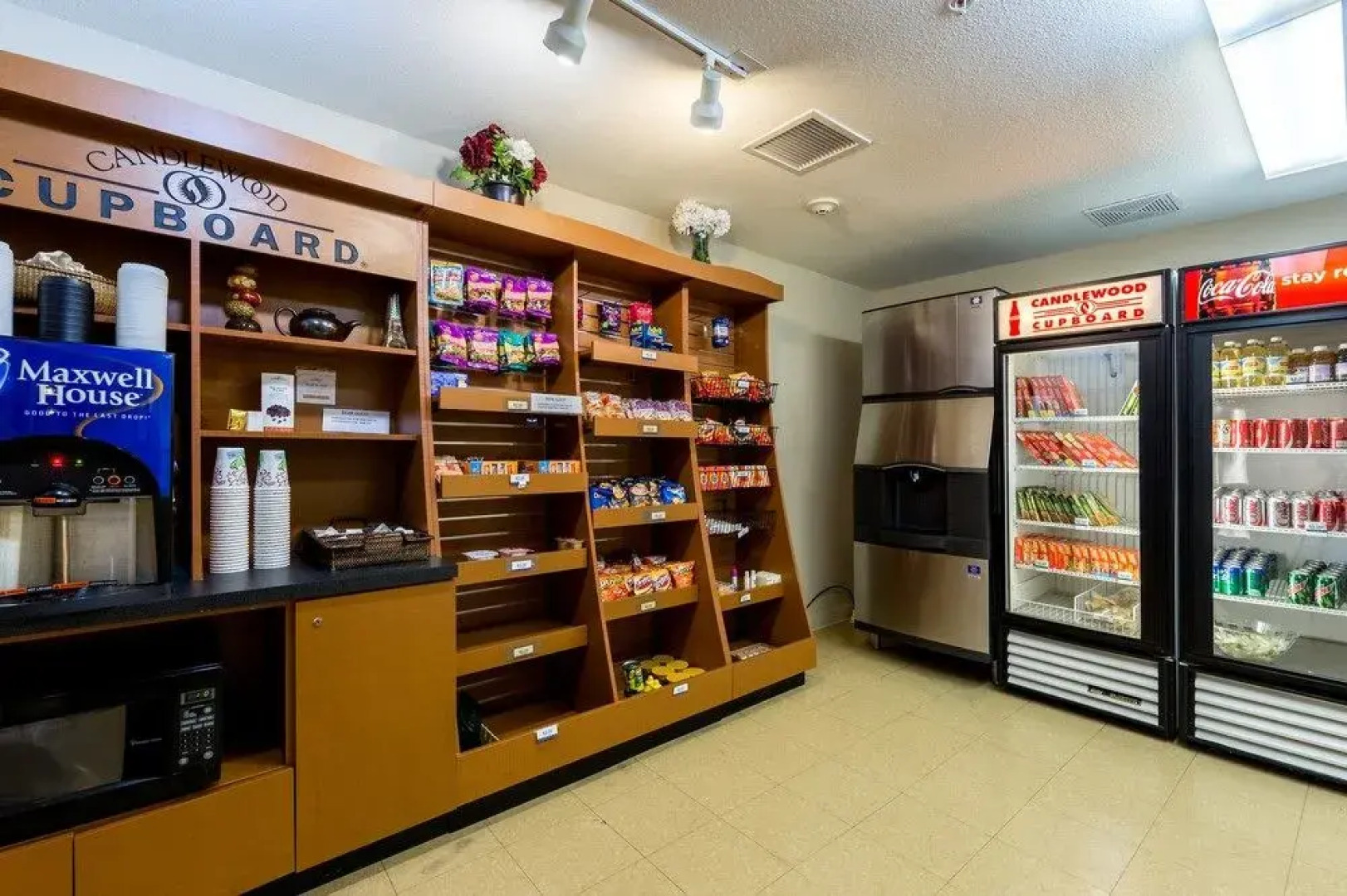 Candlewood Suites Waterloo- Cedar Falls