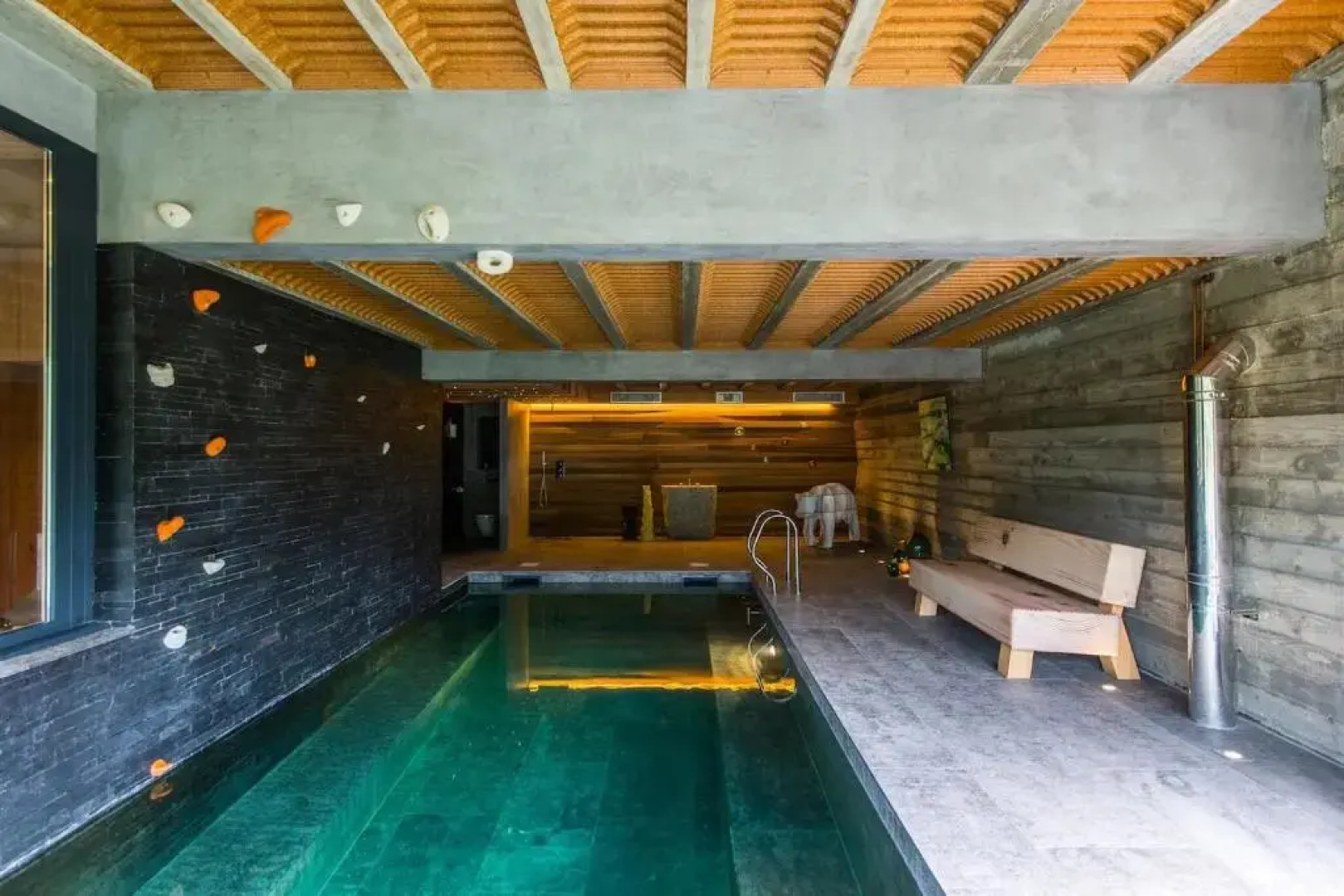 Luxueux chalet 4 chambres avec piscine et hammam