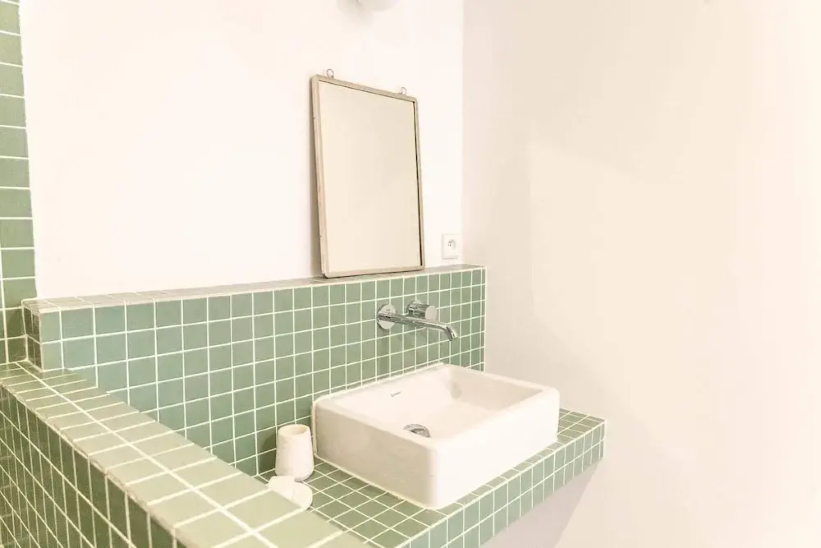 Loft With 4 Bedrooms, Terrace, Very Close to Paris