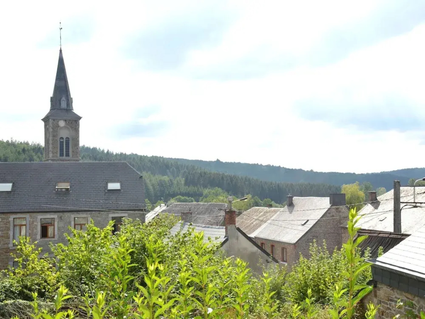 Vintage Holiday Home in Vencimont with Terrace