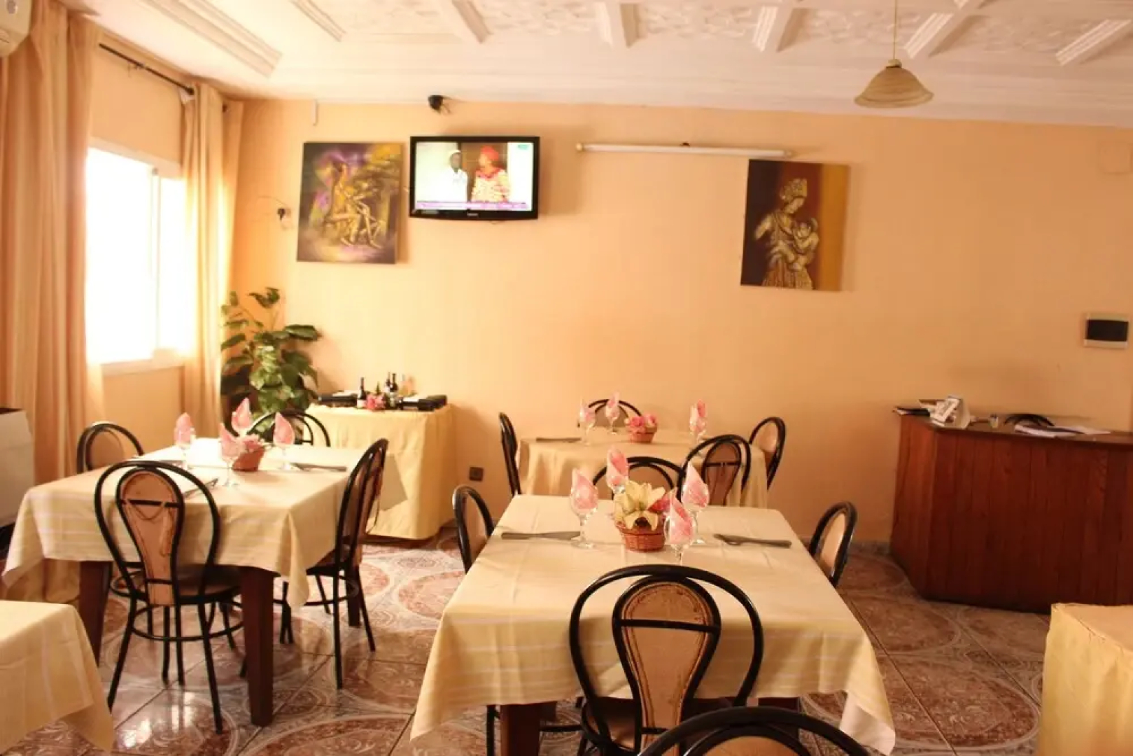 Hotel Meumi Palace