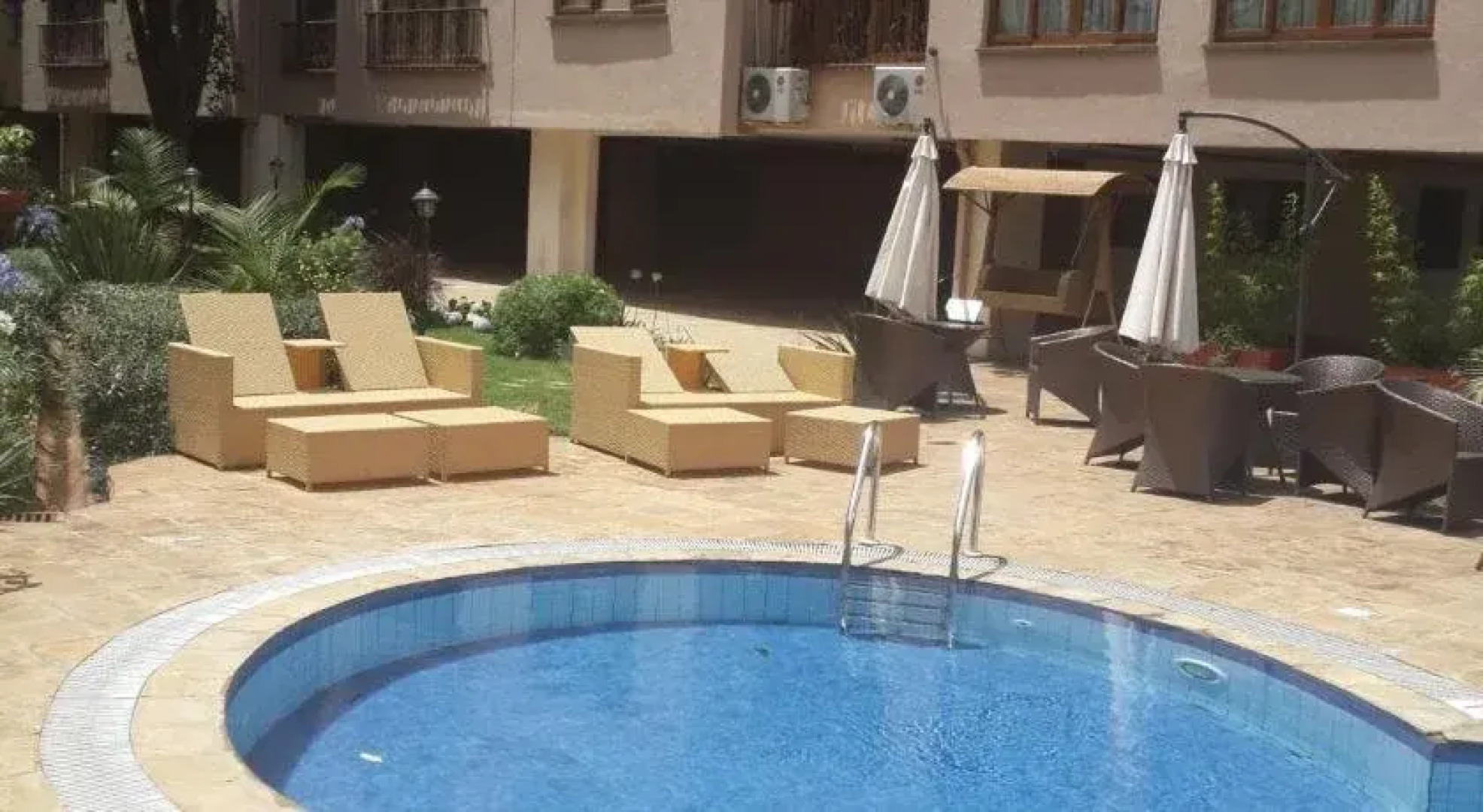 Fenesi Gardens Apartments