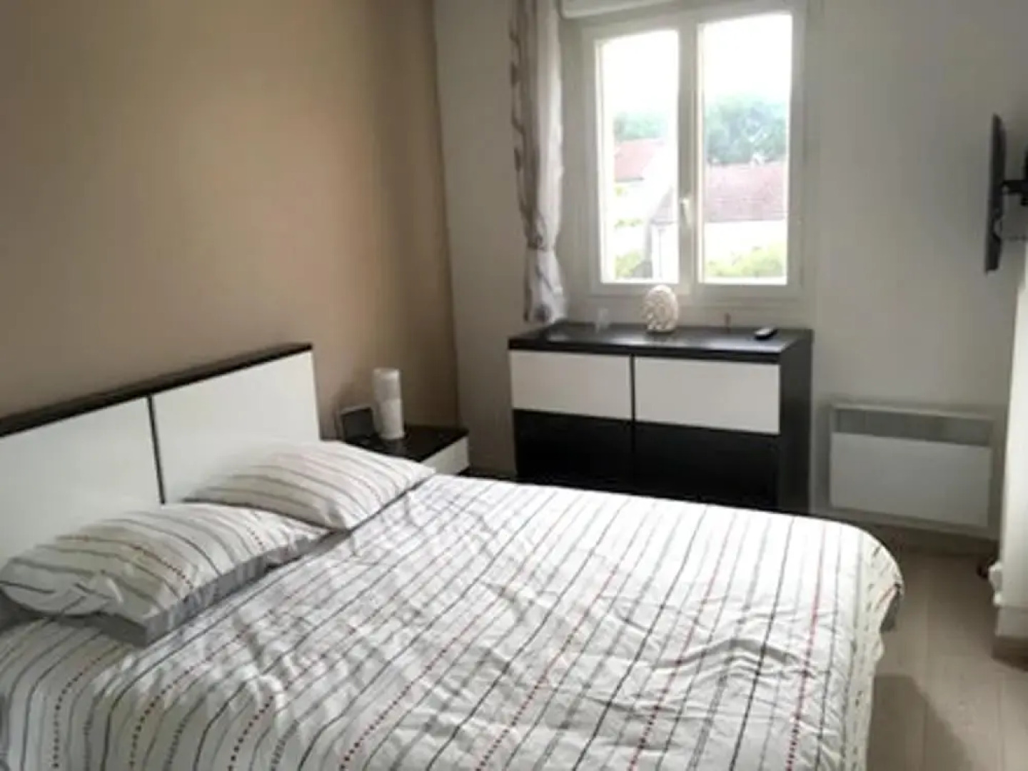 Apartment With 2 Bedrooms in Bagnolet, With Terrace and Wifi