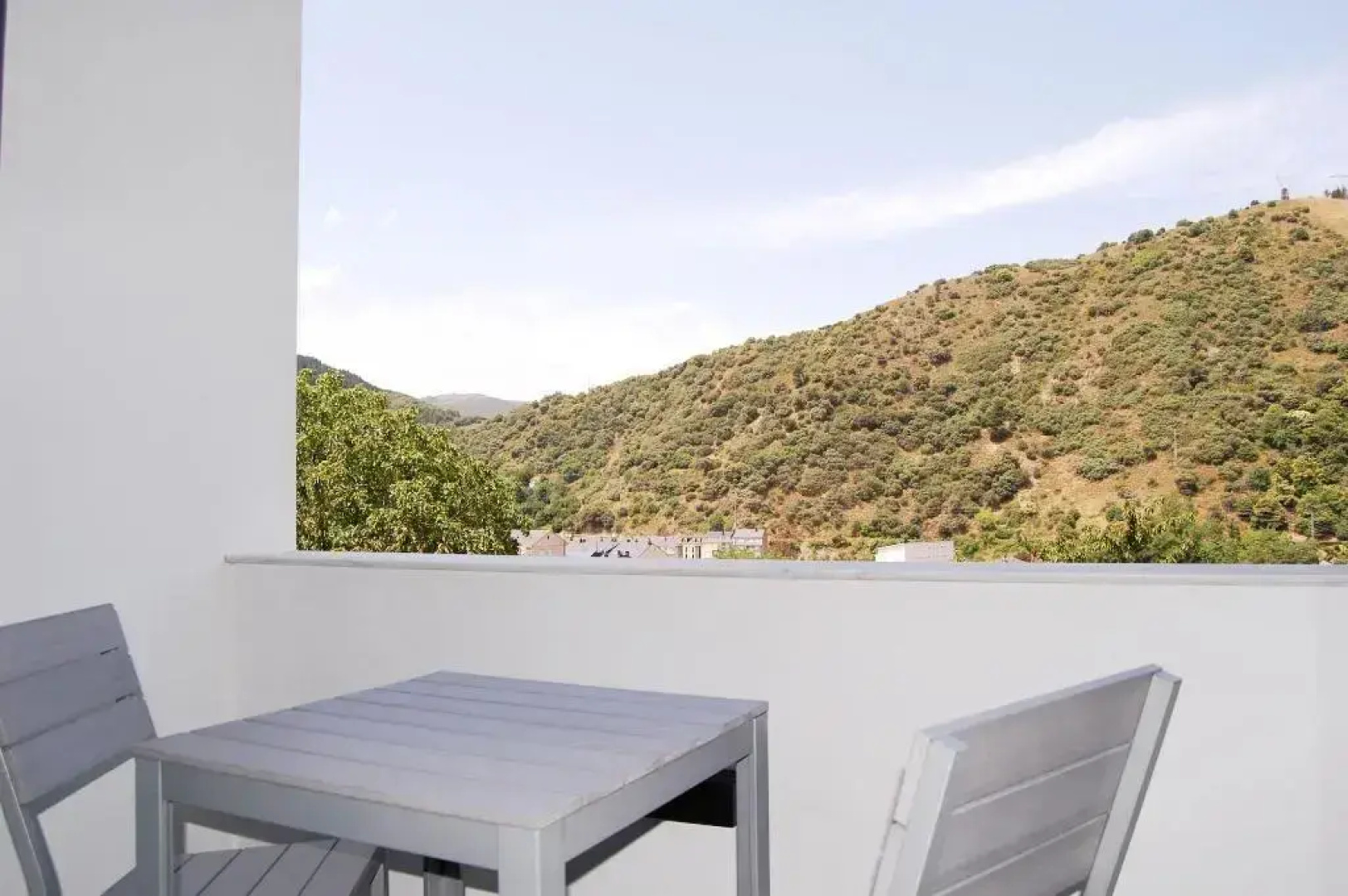Hostal Tres Campanas
