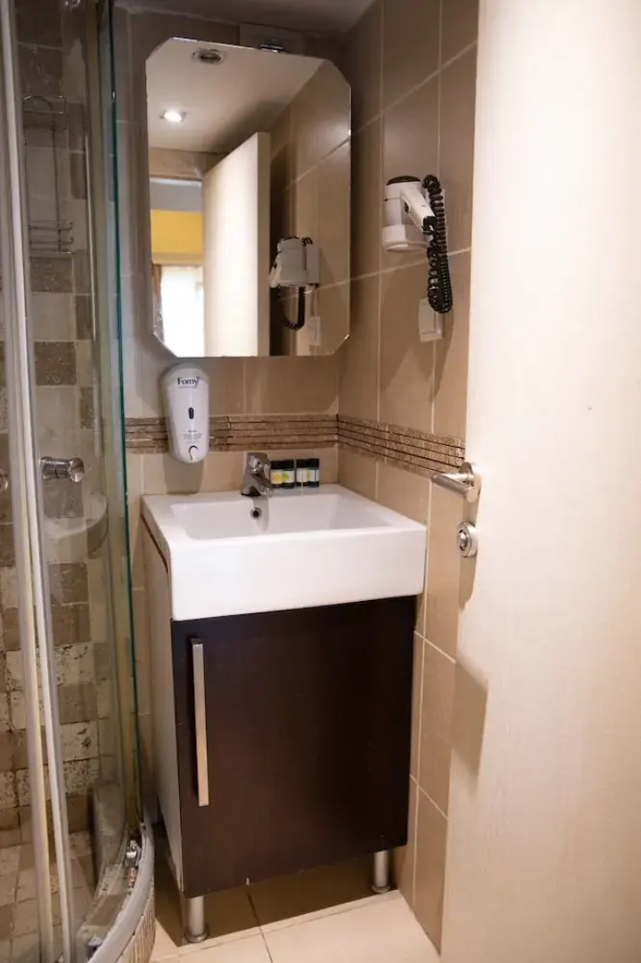 The Hera Suit Hotels