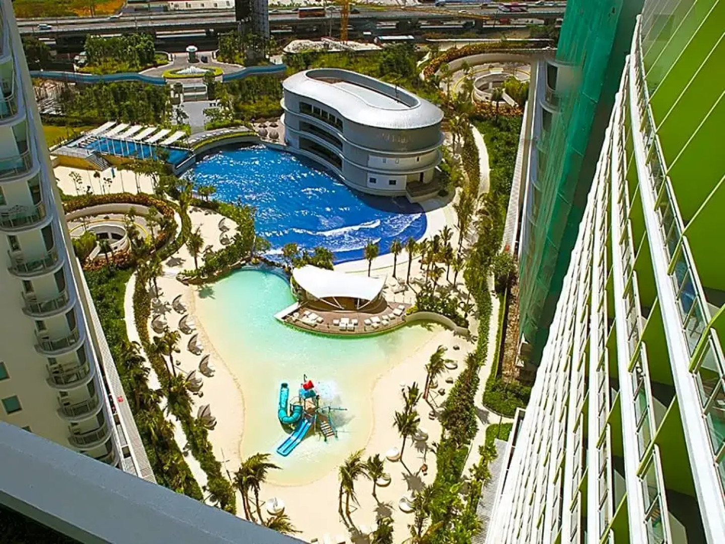 Siglo Suites @ The Azure Urban Resort Residences