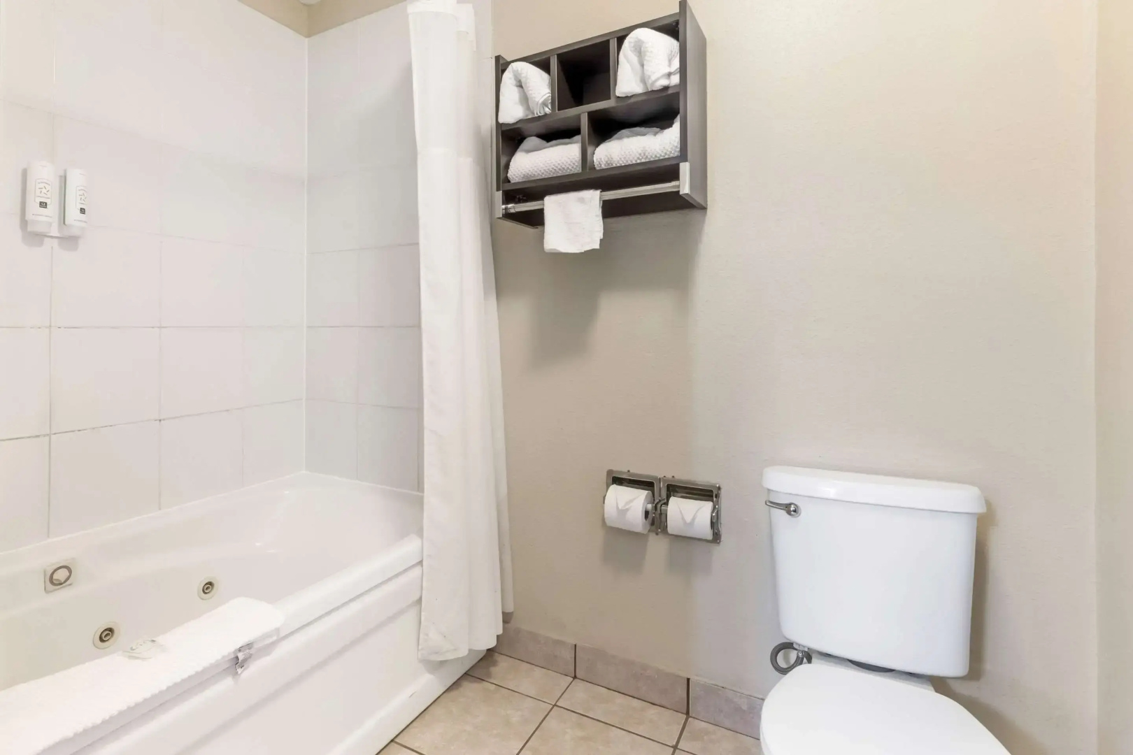 Quality Inn & Suites Wichita Falls I-44