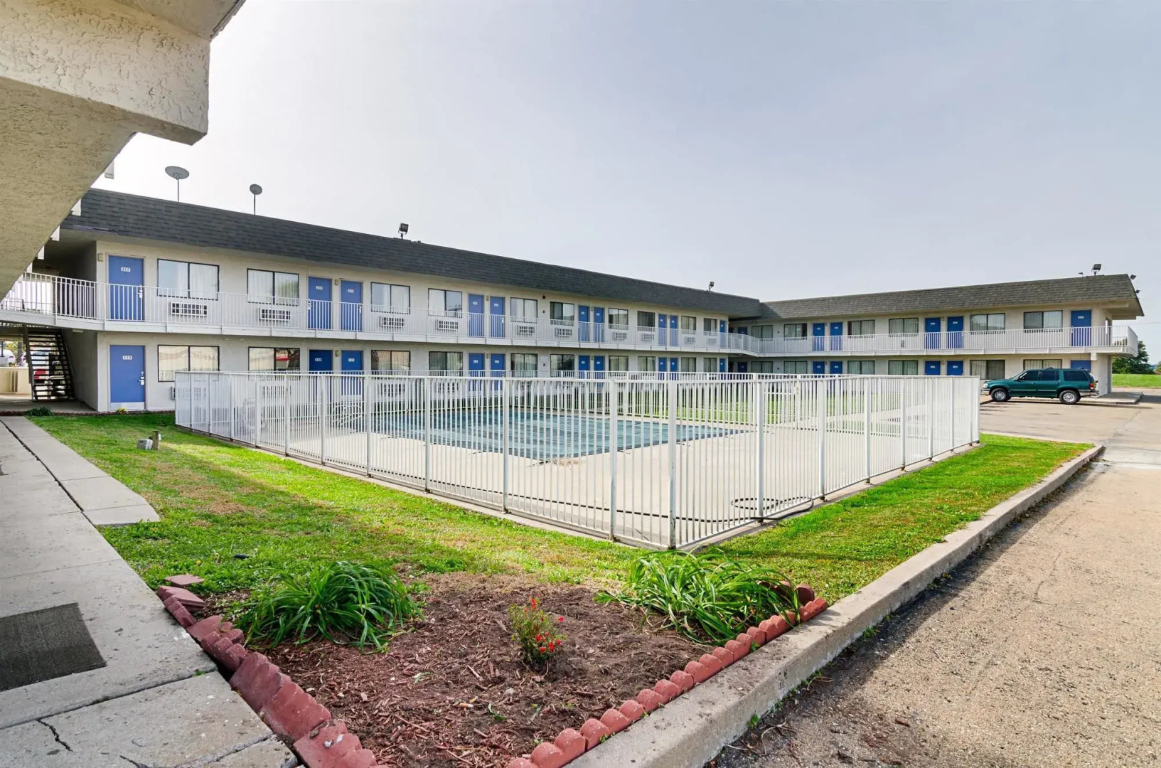 Motel 6 Topeka Northwest