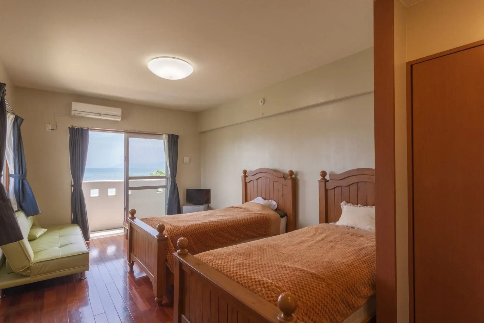Condominium Uminchu No Yado