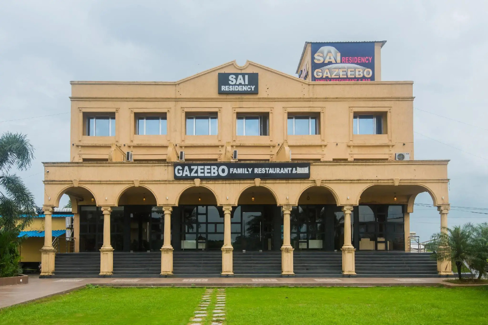 OYO 18290 Sai Residency