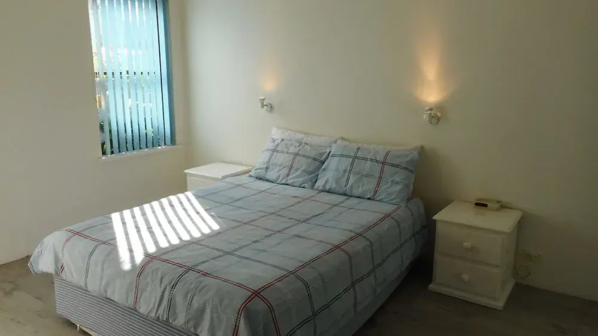 Dunbar Court Unit 4 at South West Rocks