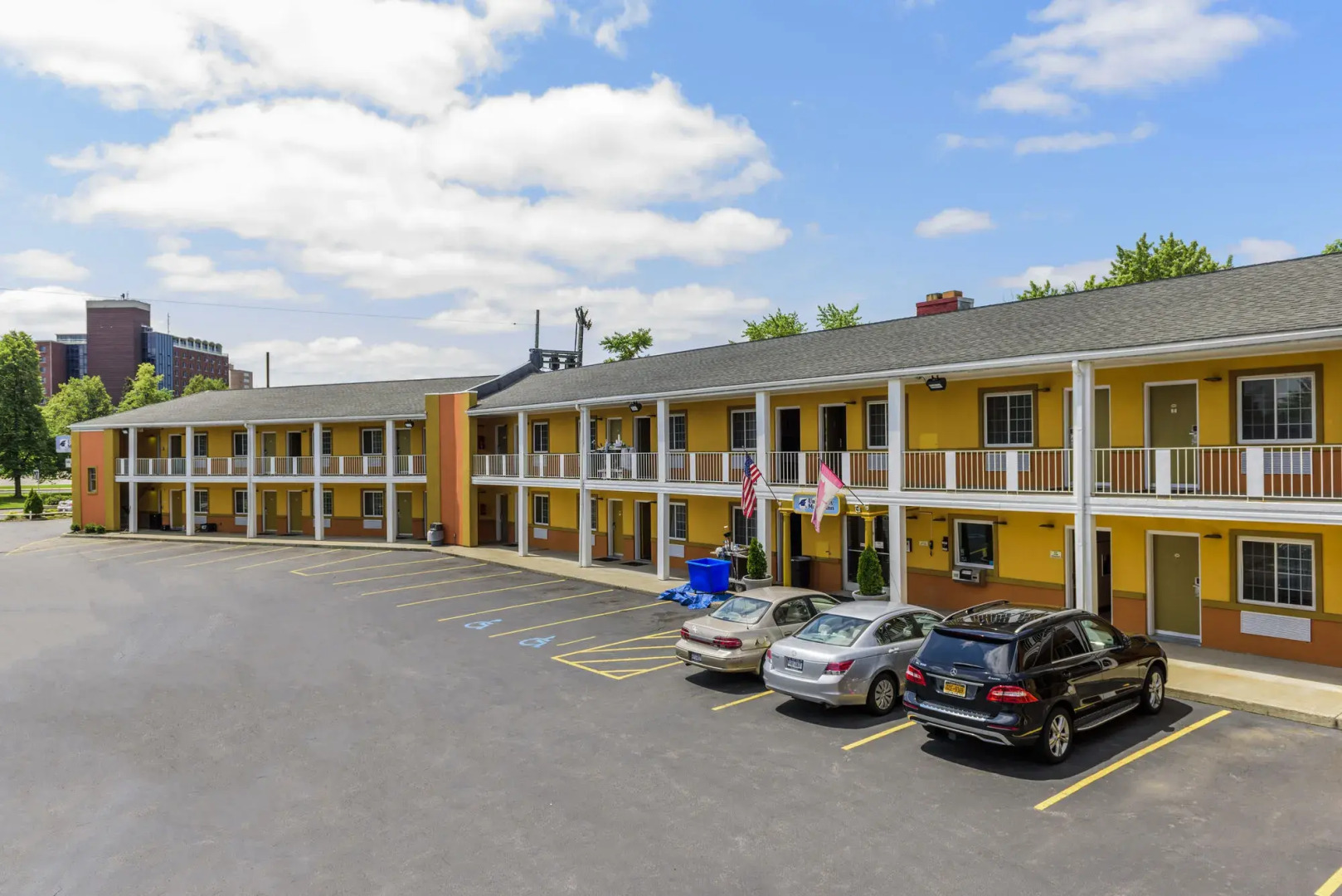 University Manor Inn