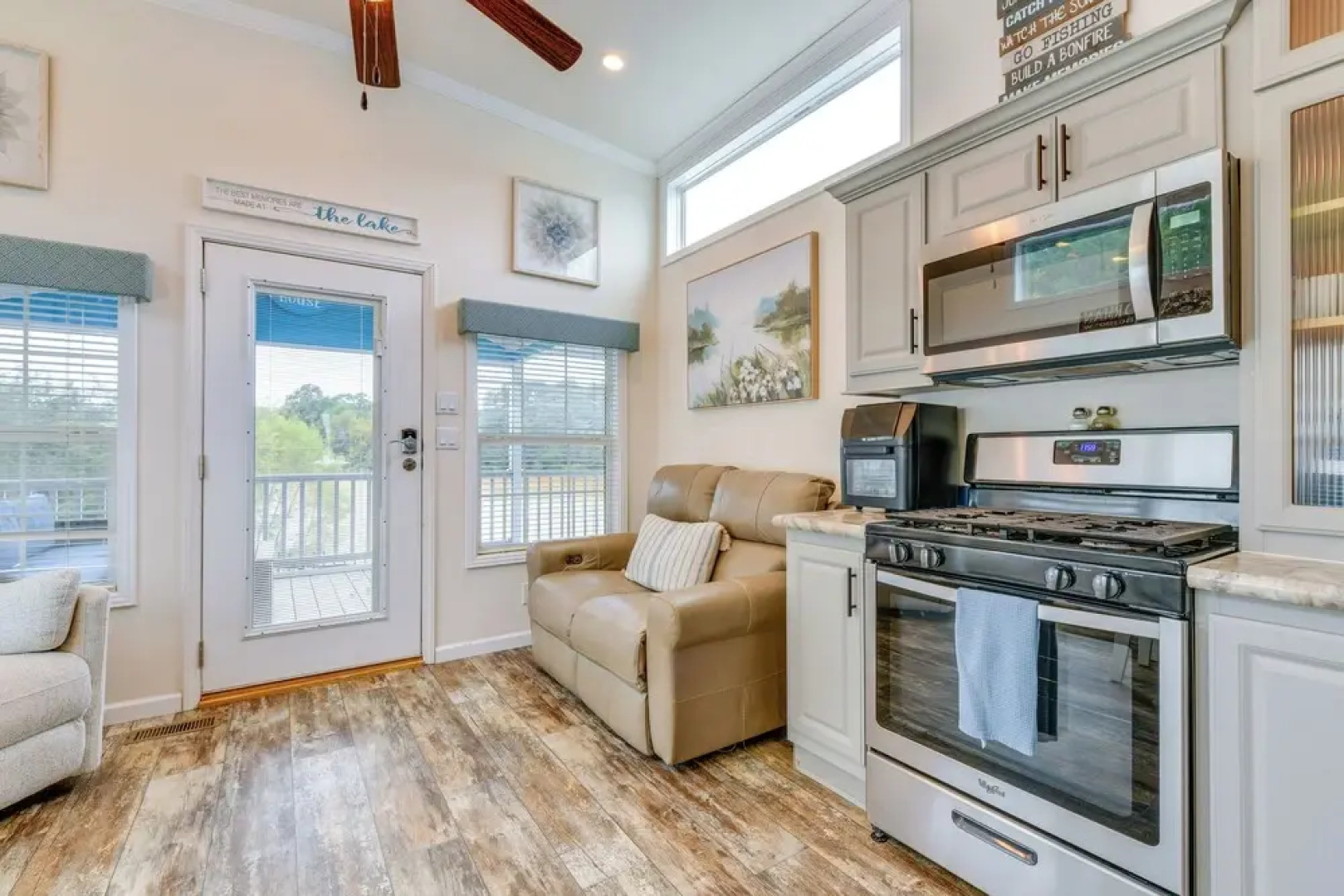 Waterfront Lake Norman Cabin w/ Screened Porch!