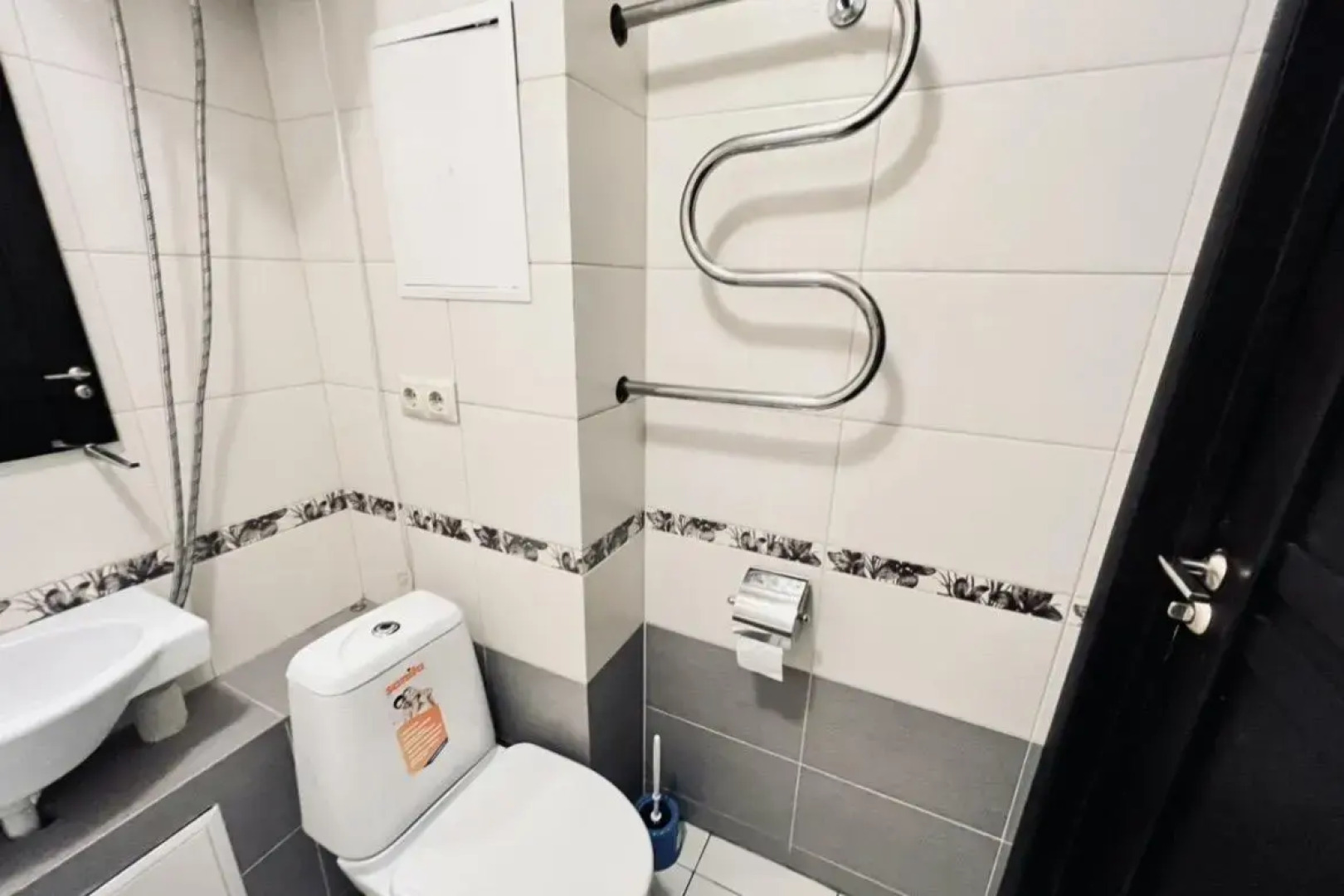 Диван и Чемодан на пр-кте Красный, 100/1