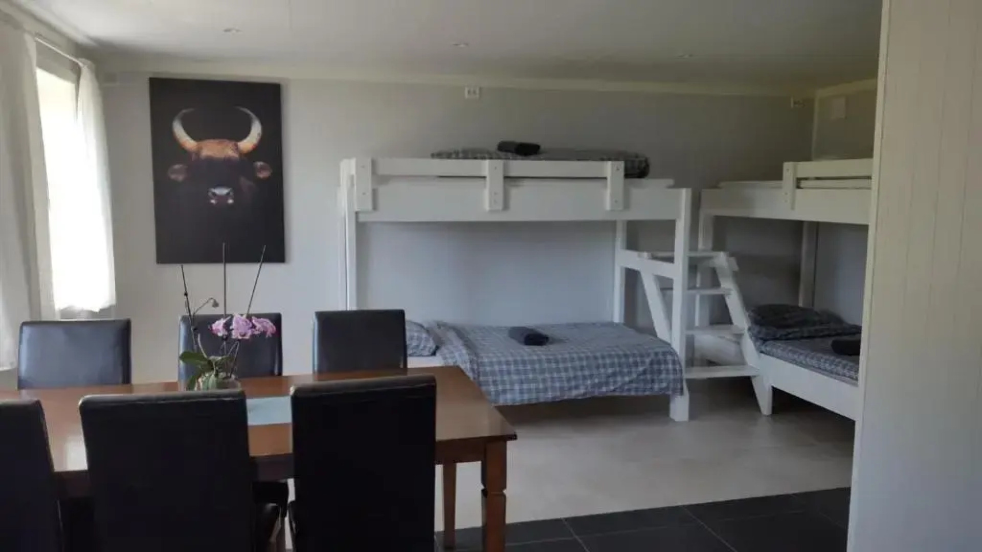 Kvernesfjorden Apartments