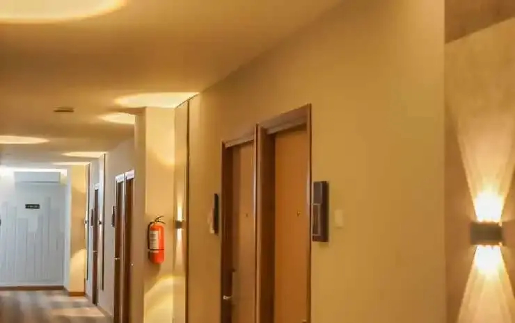 Front One King Hotel