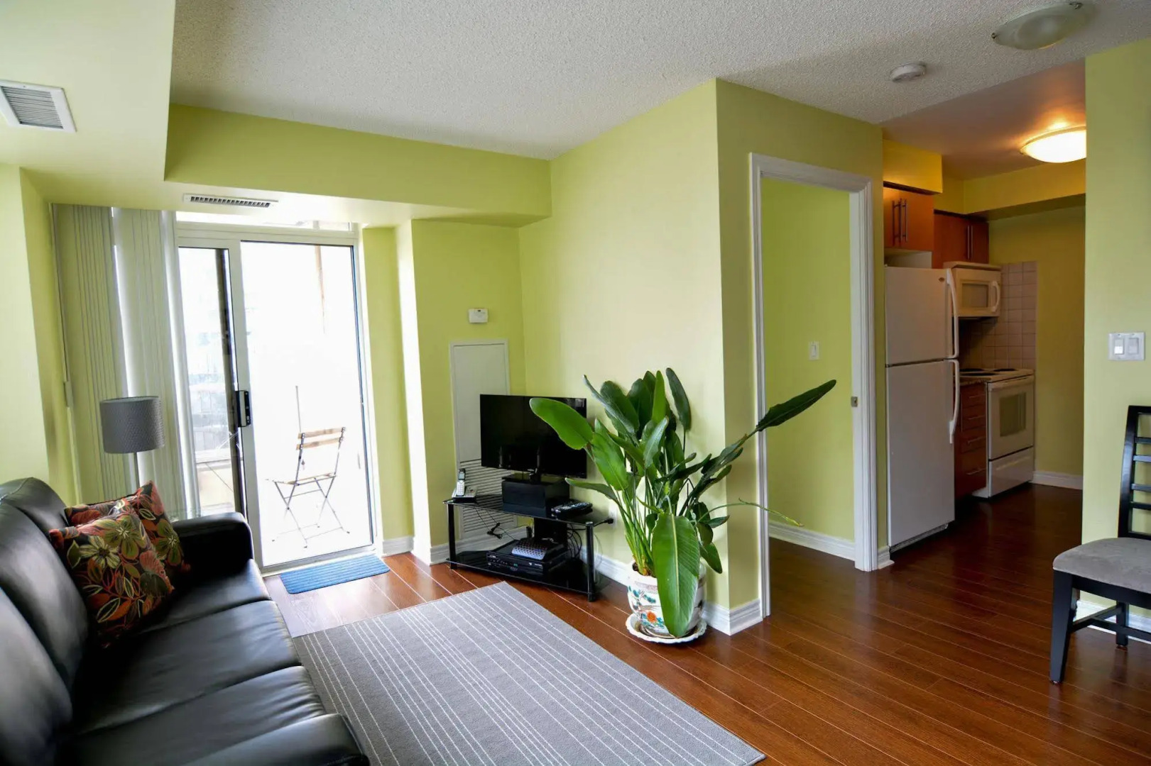 Maplewood Suites - Square One