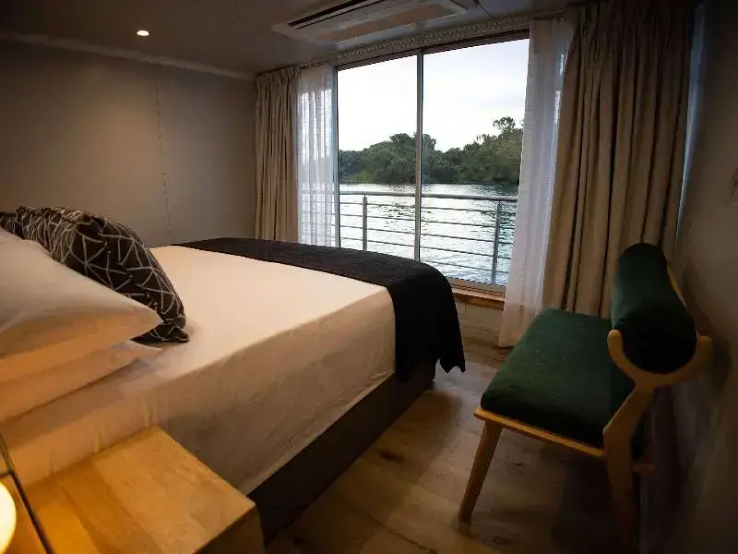 Mantis Kivu Queen Uburanga