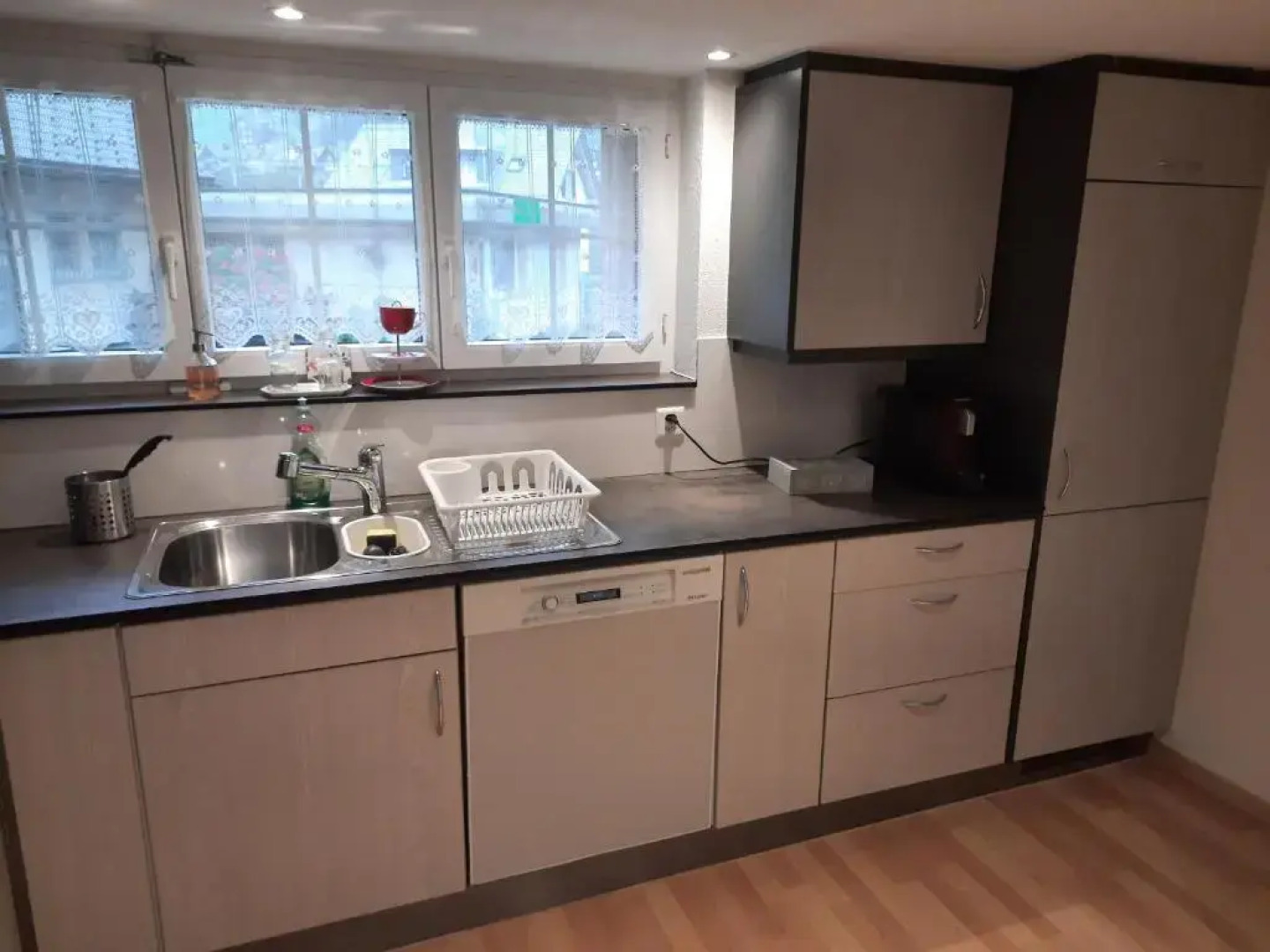 Large Apartment 8beds great for family and friends, Mountain View