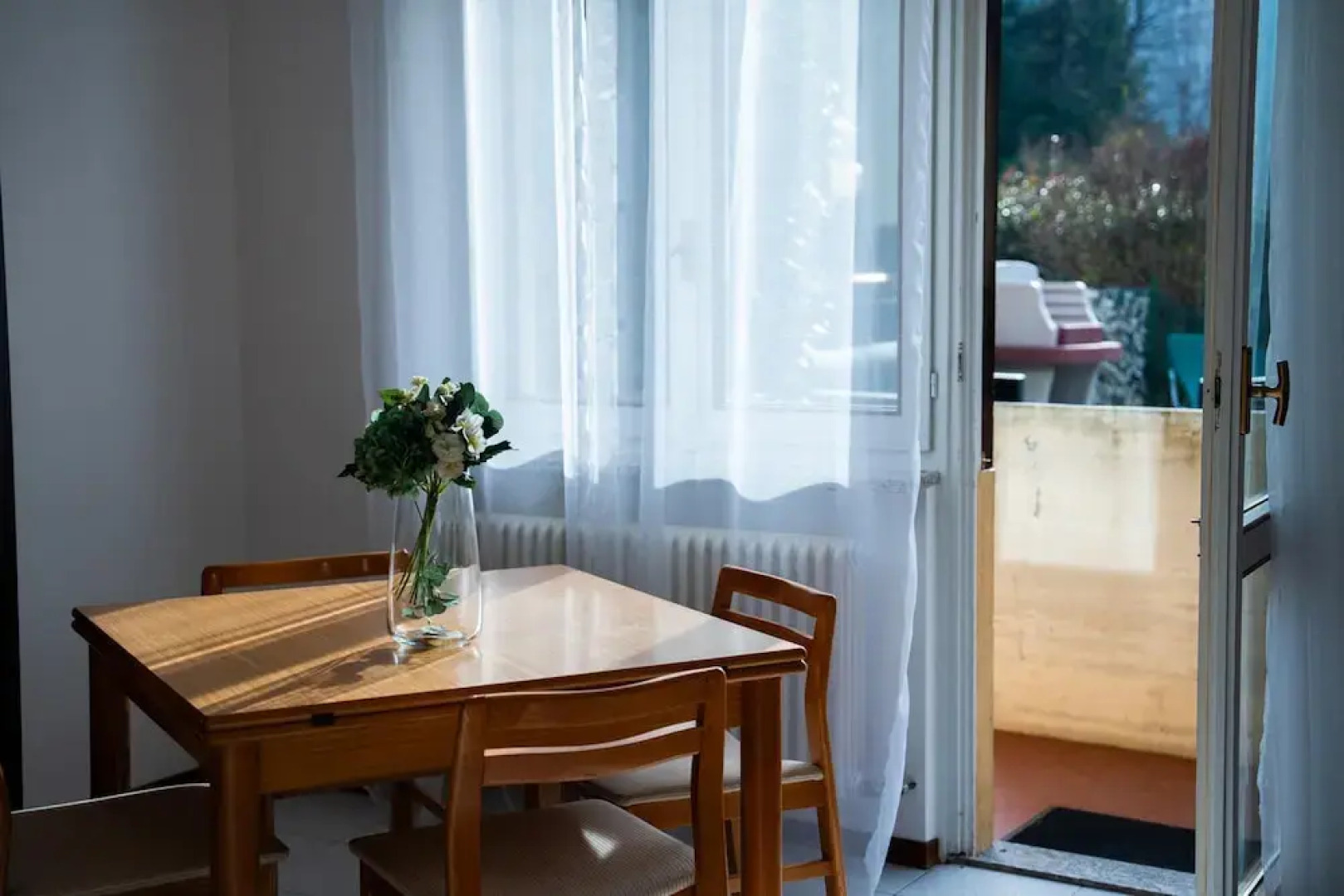 Scarlet Apartment With Garden by Wonderful Italy