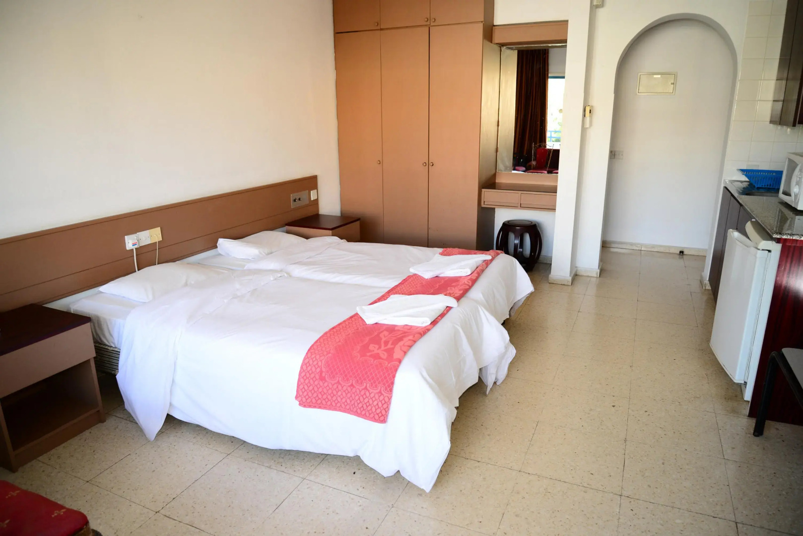 Paphiessa Hotel & Apartments