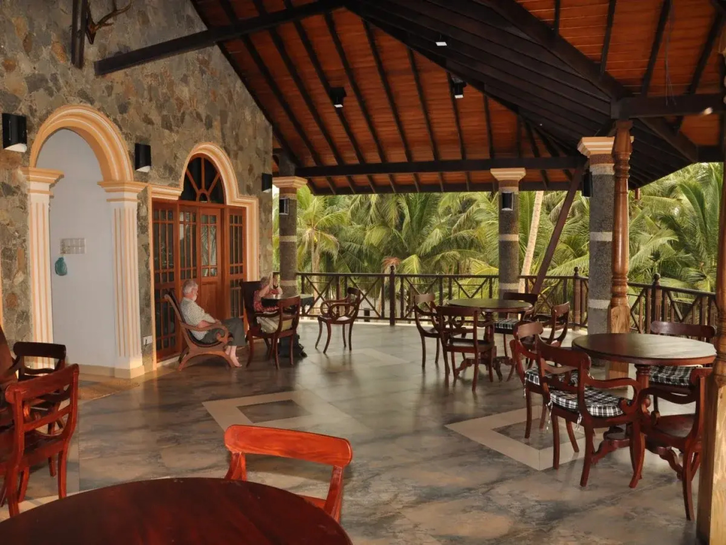 Warahena Beach Hotel