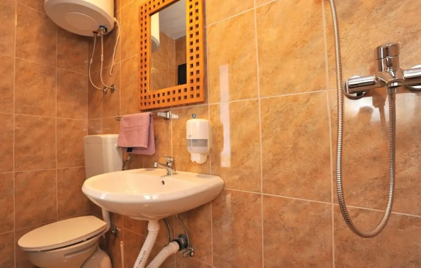 Beautiful Home in Kastel Stari With Wifi and 7 Bedrooms