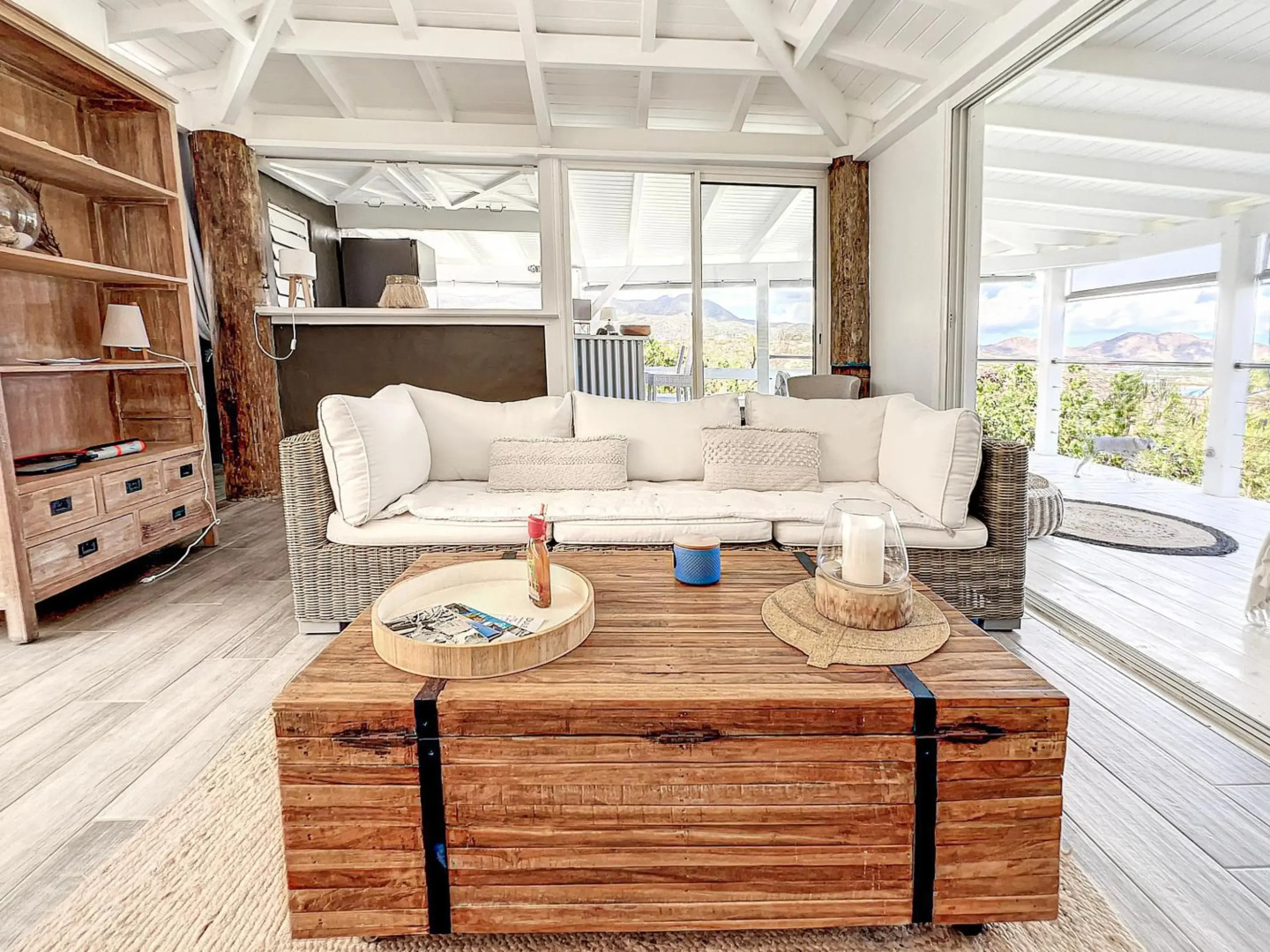 Villa Cazou, sea view, private pool, Wifi 100Mbps