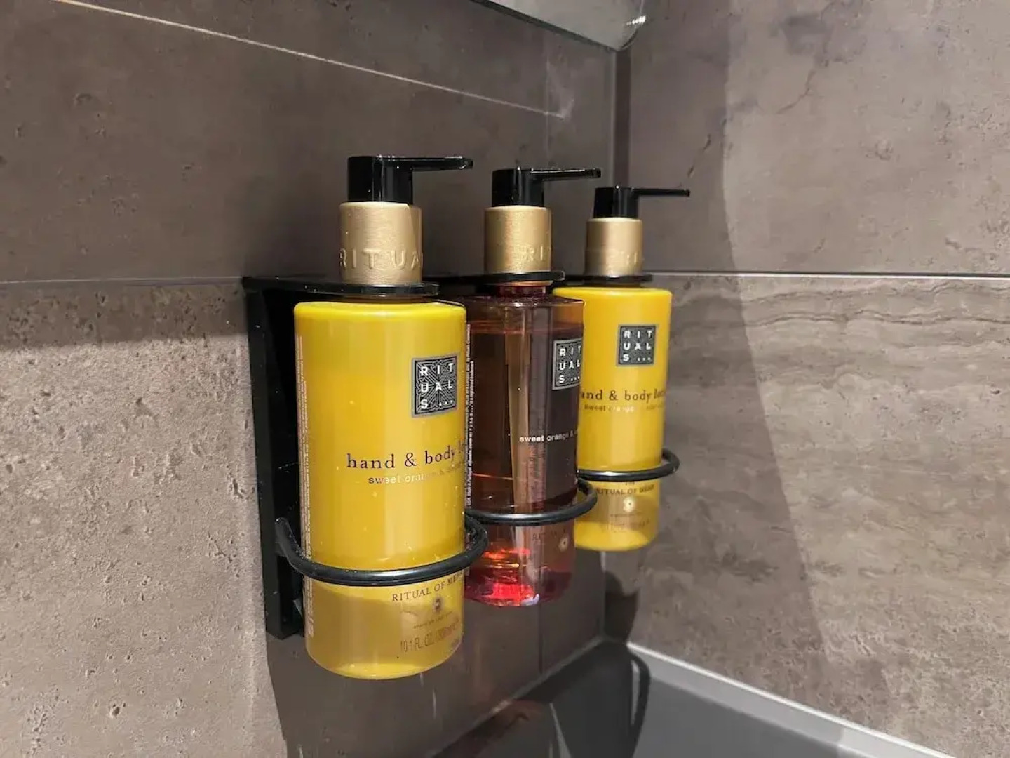 The Hyve Capsule hostel Amsterdam