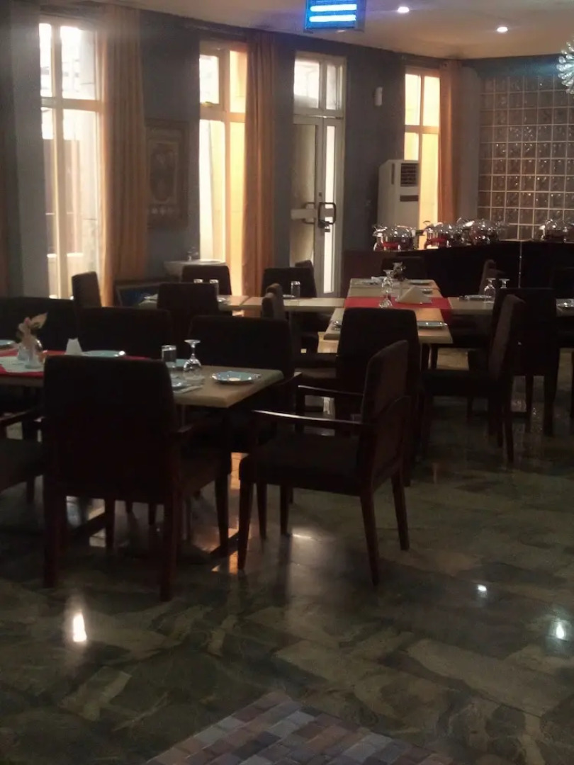 Signatious Hotel and Suites Delta