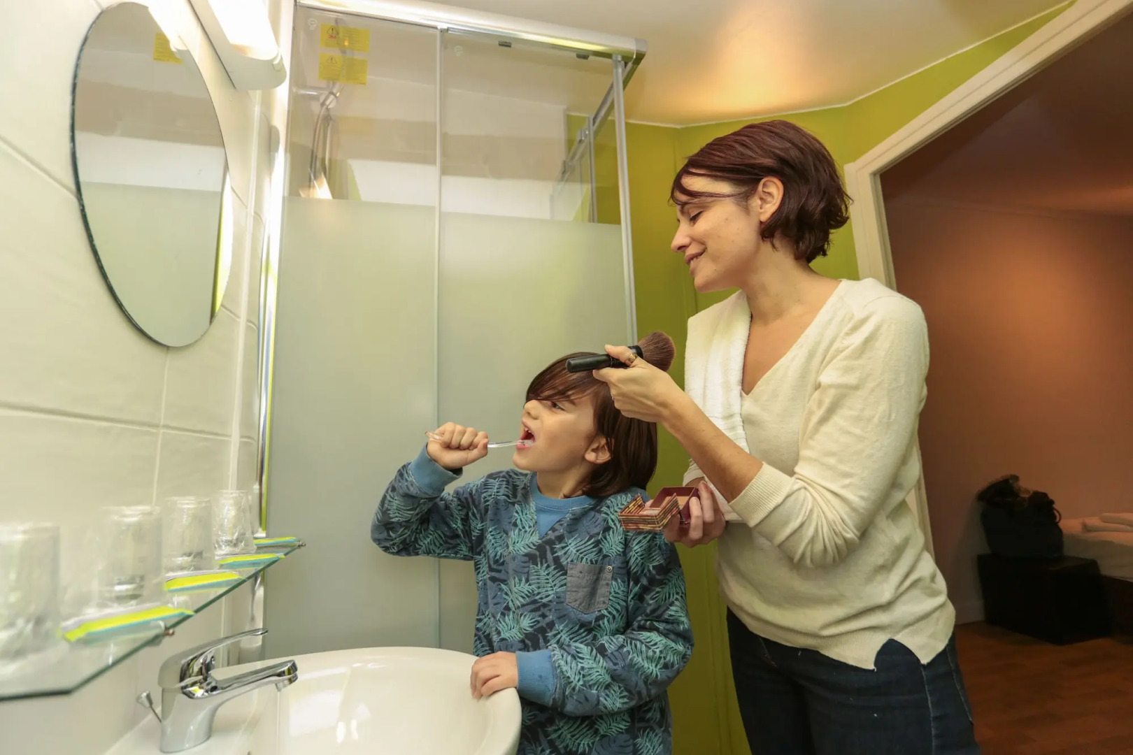 Хостел Le Montclair Montmartre by River