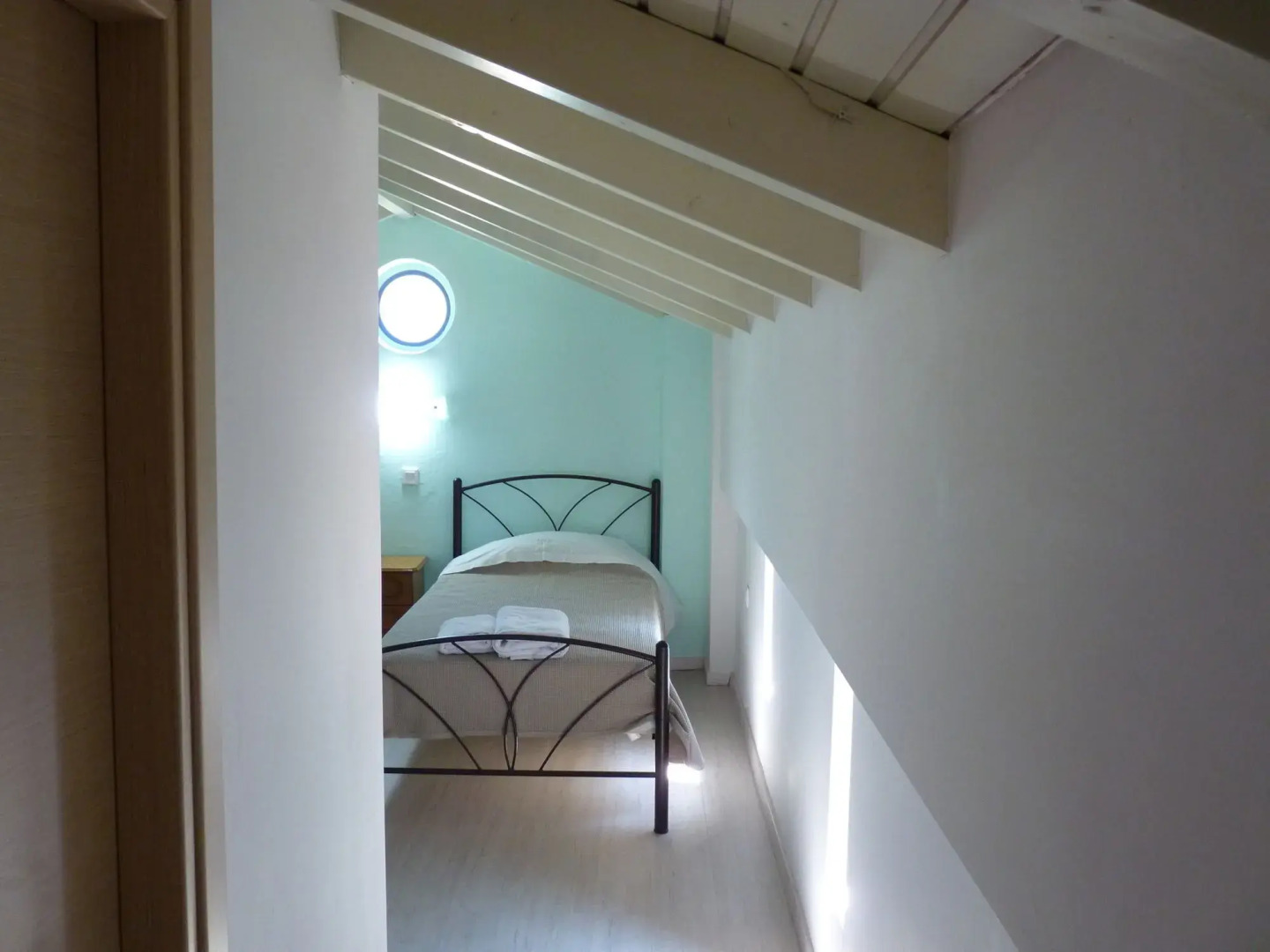 Ilianthos Apartments & Studios