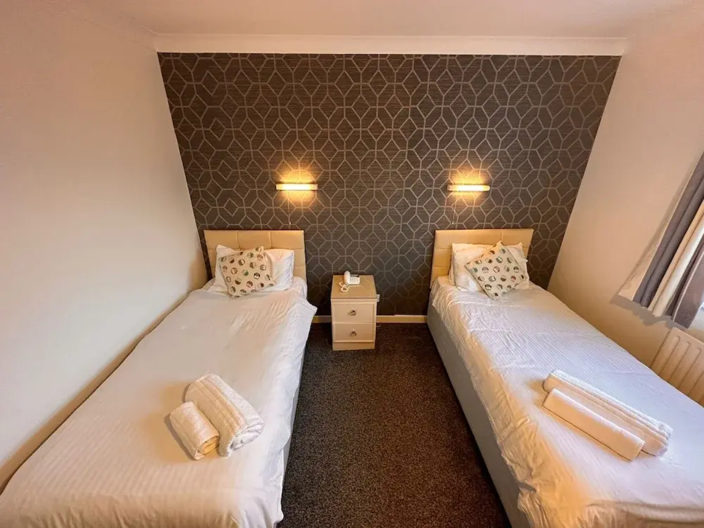 Pine Lodge Hotel & Restaurant Mansfield