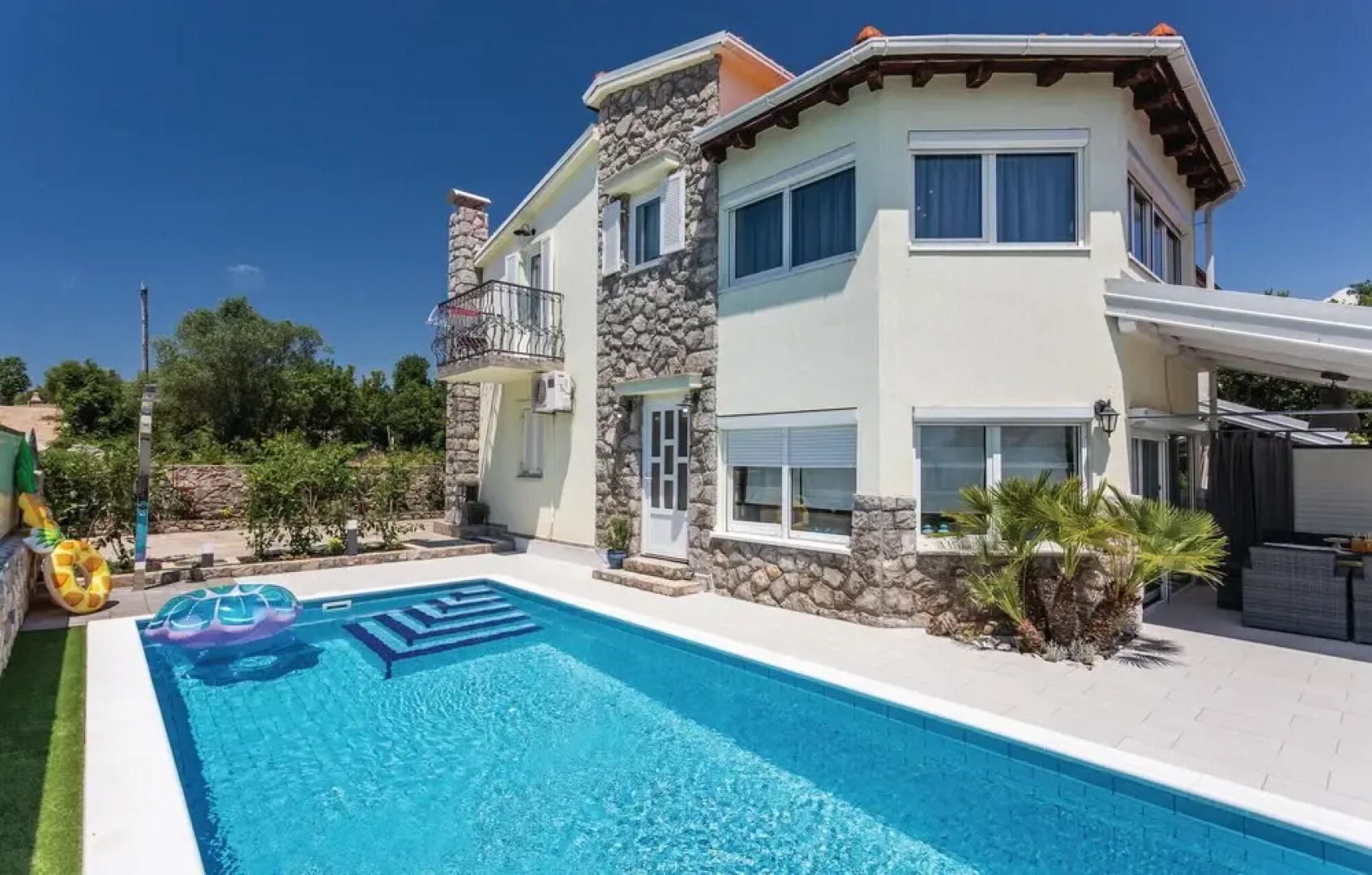 Stunning Home in Kornic With 3 Bedrooms, Wifi and Outdoor Swimming Pool
