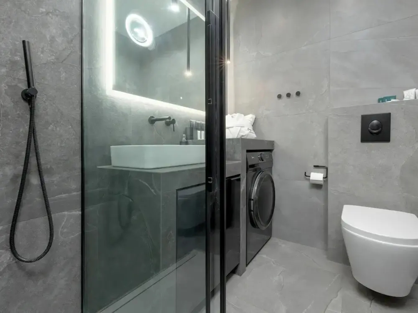 Apartment Overlooking the River, Pool, Dziwnow