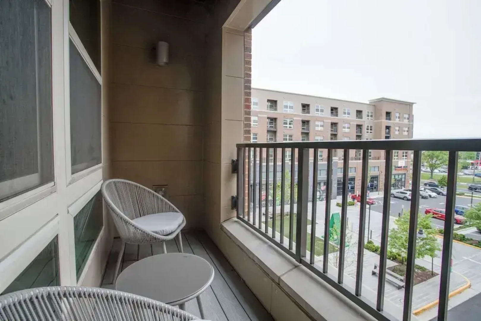 Stylish One-Bedroom Apt in Alexandria