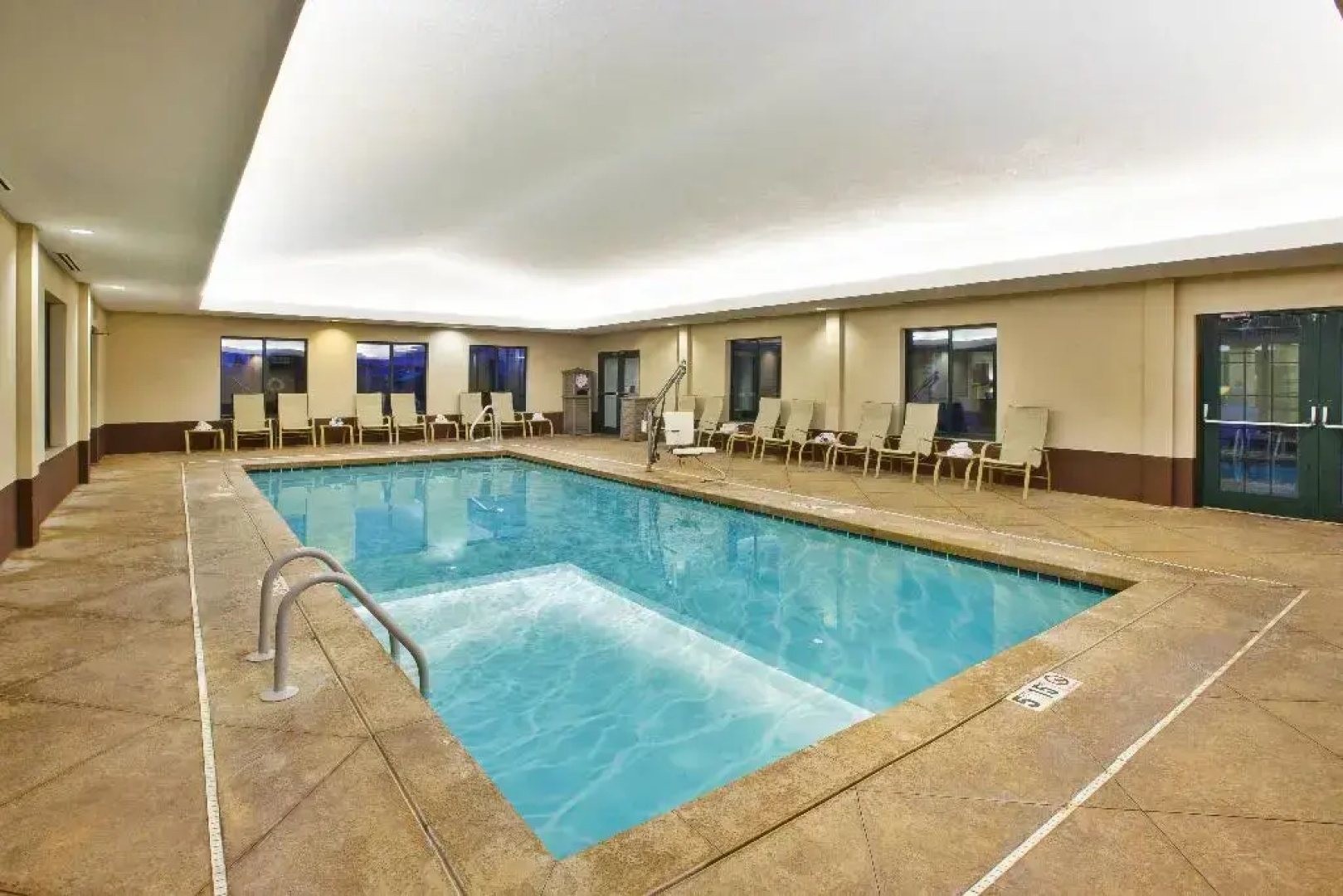 Holiday Inn Express & Suites Montpelier by IHG