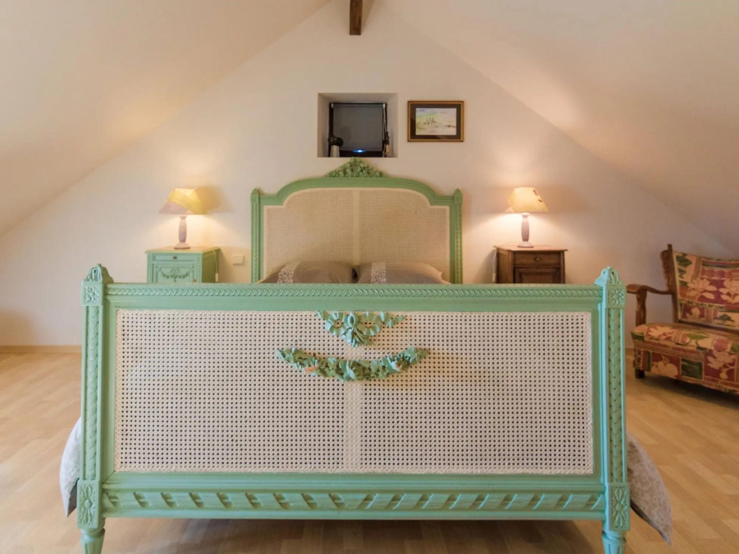 A Comfortable Way To Go Back in Time To Find Space, Tranquillity And Nature