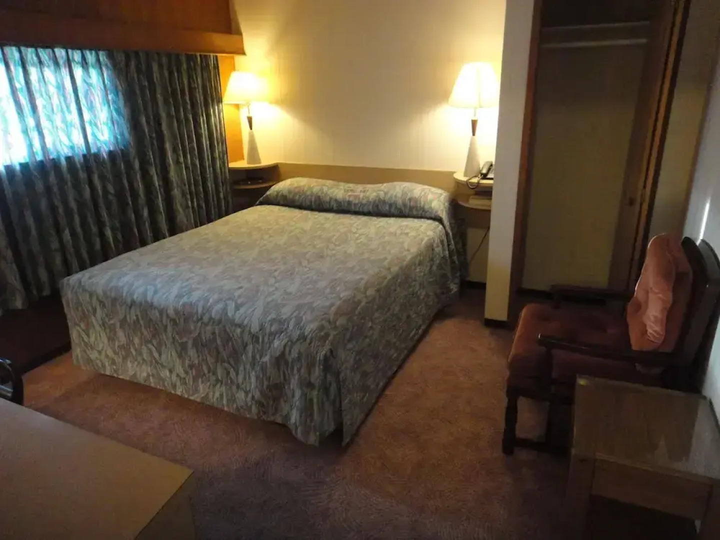 Airport Inn Motel And RV Park