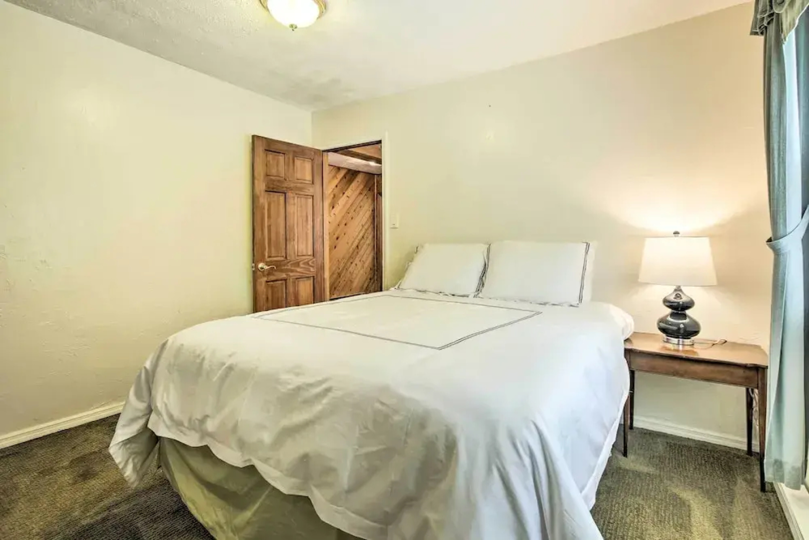 Spacious Apt w/ Yard: 3 Mi to Windham Mountain
