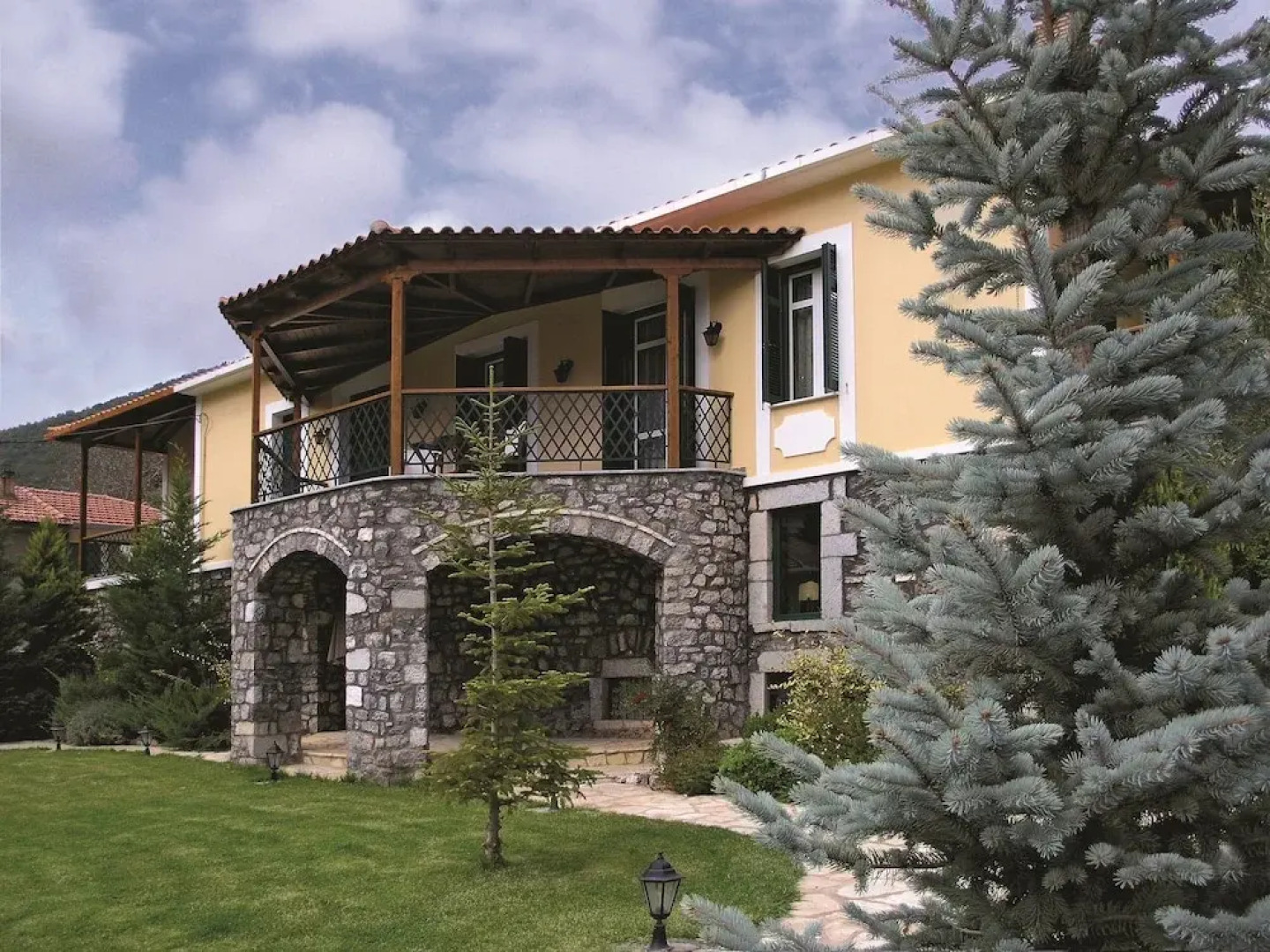 Arhontiko Kaltezioti Luxury Hotel & Suites