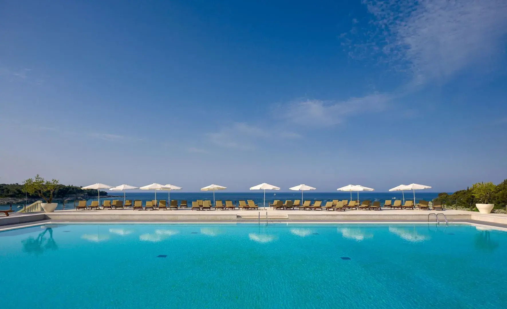 Arena Verudela Beach Apartments